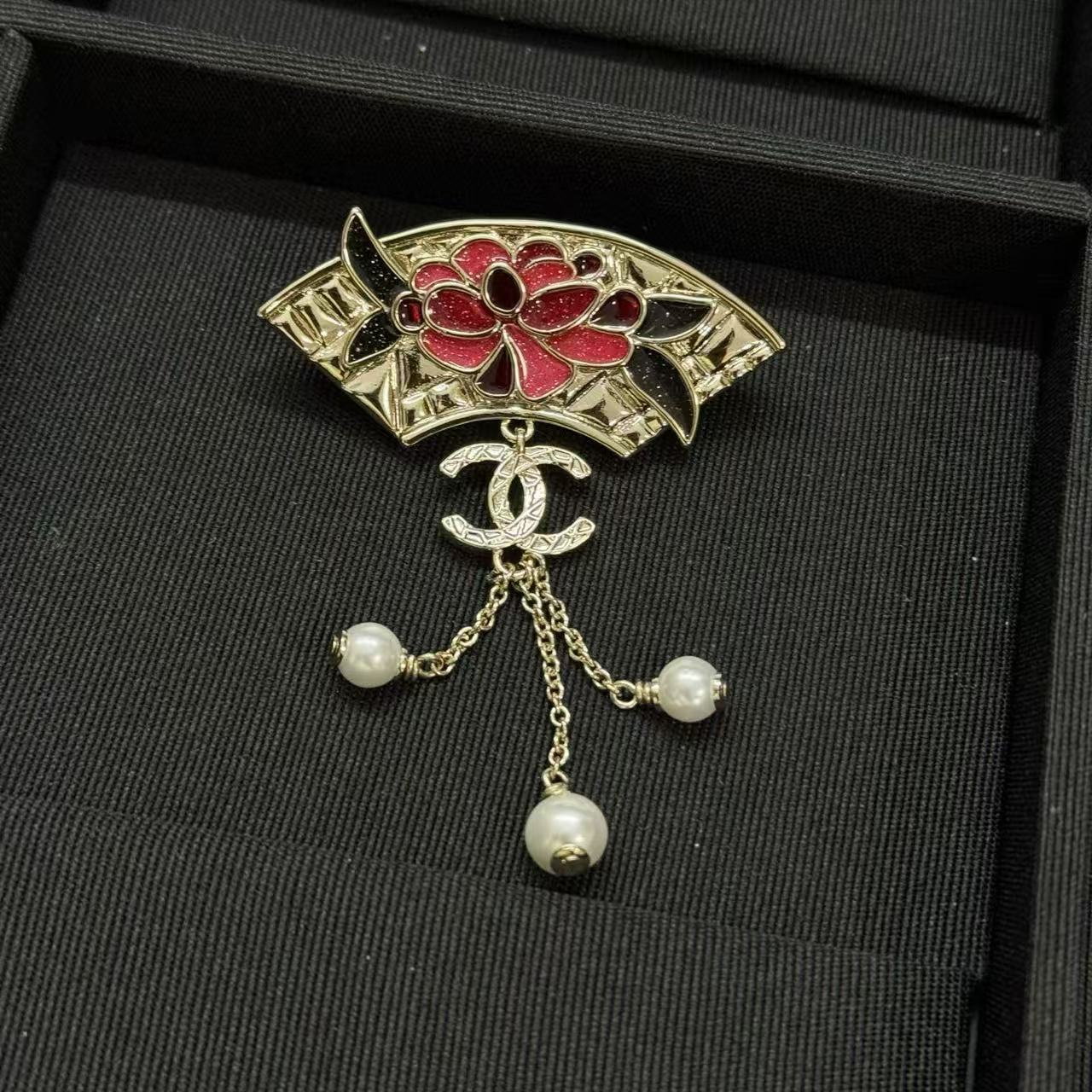 CHANE1 扇形タッセルチェーンパールブローチ【50％割引+送料無料】