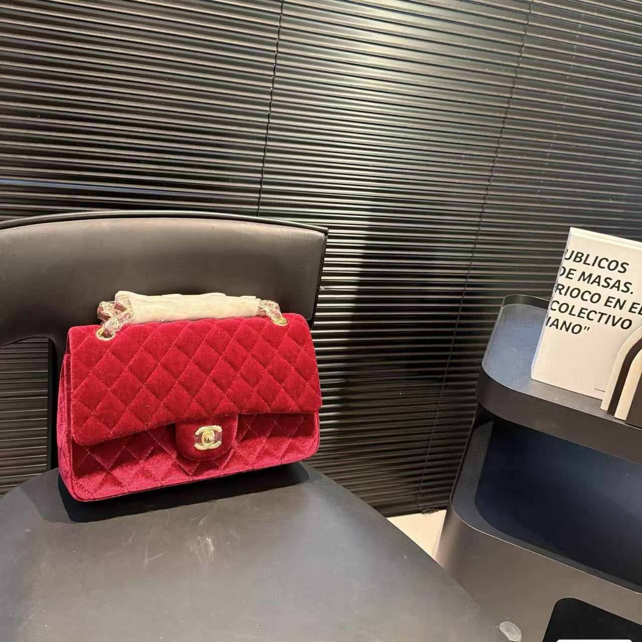 CHANE1CF ゴールドベルベットショルダーバッグ【50％割引+送料無料】