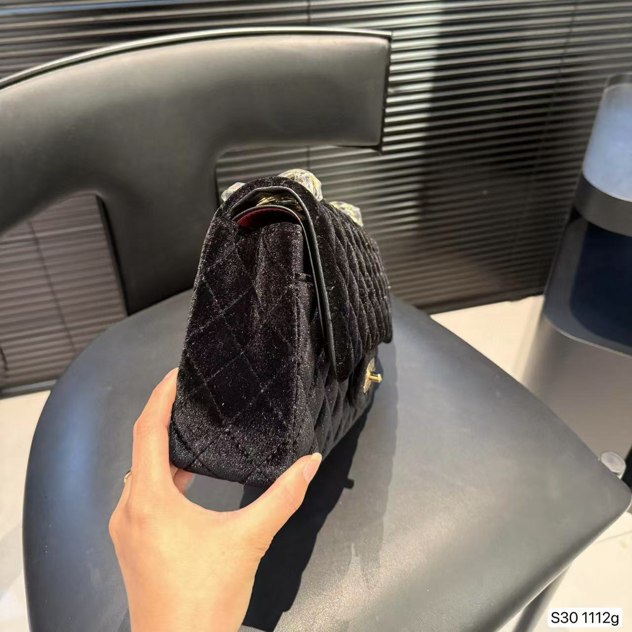 CHANE1CF ゴールドベルベットショルダーバッグ【50％割引+送料無料】