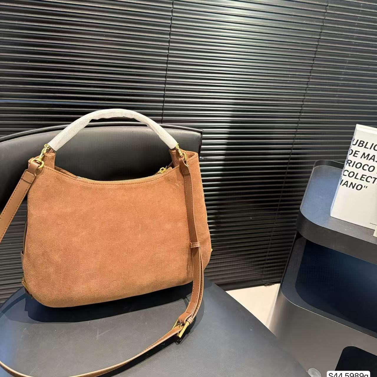 YSL ディアスキン アンダーアームバッグ【50％割引+送料無料】