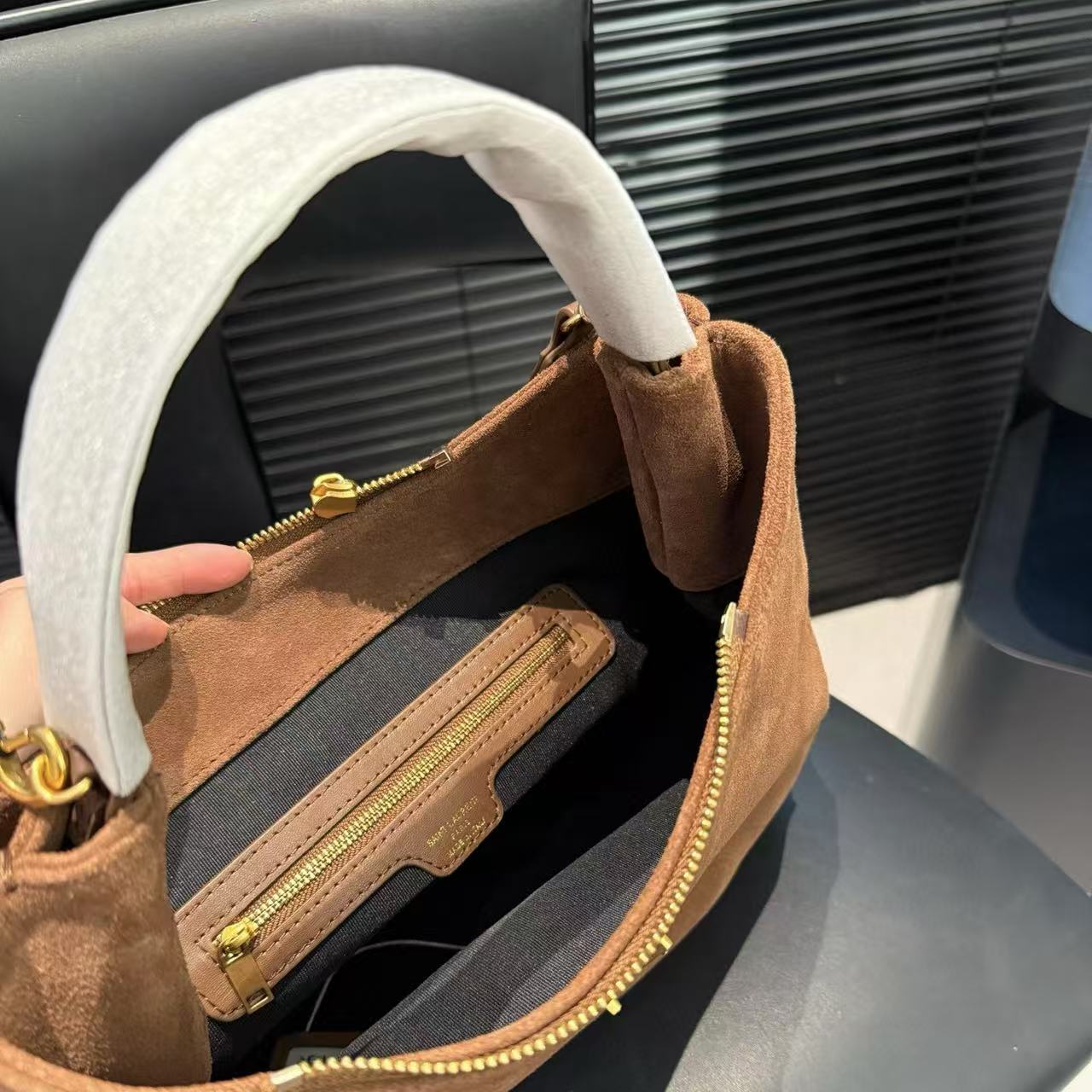 YSL ディアスキン アンダーアームバッグ【50％割引+送料無料】