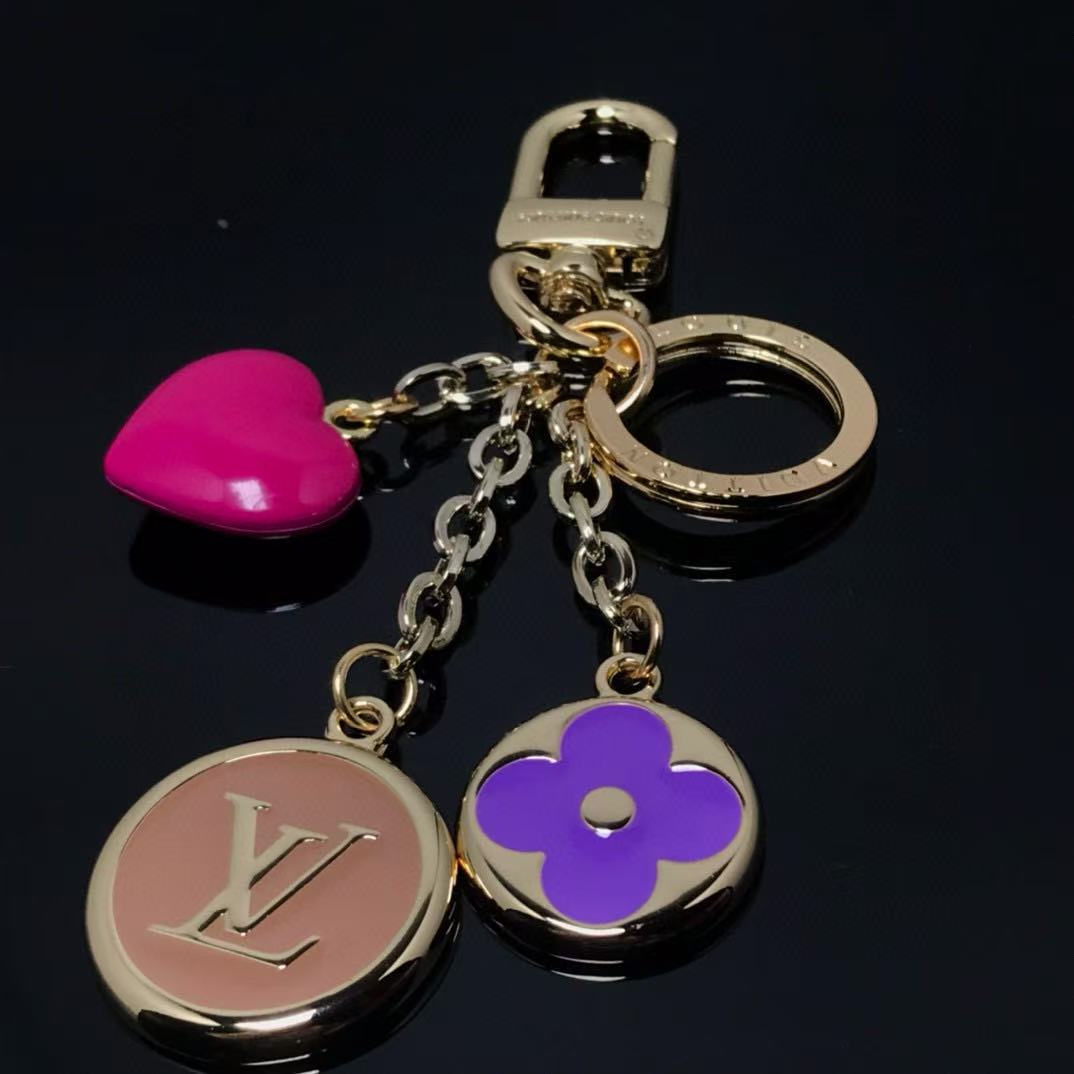LV四つ葉のクローバーハートキーチェーン【50％割引+送料無料】