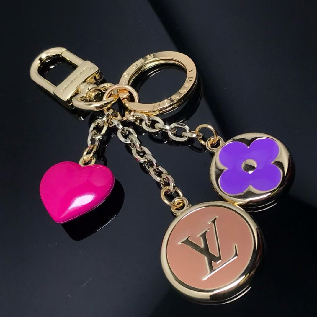 LV四つ葉のクローバーハートキーチェーン【50％割引+送料無料】