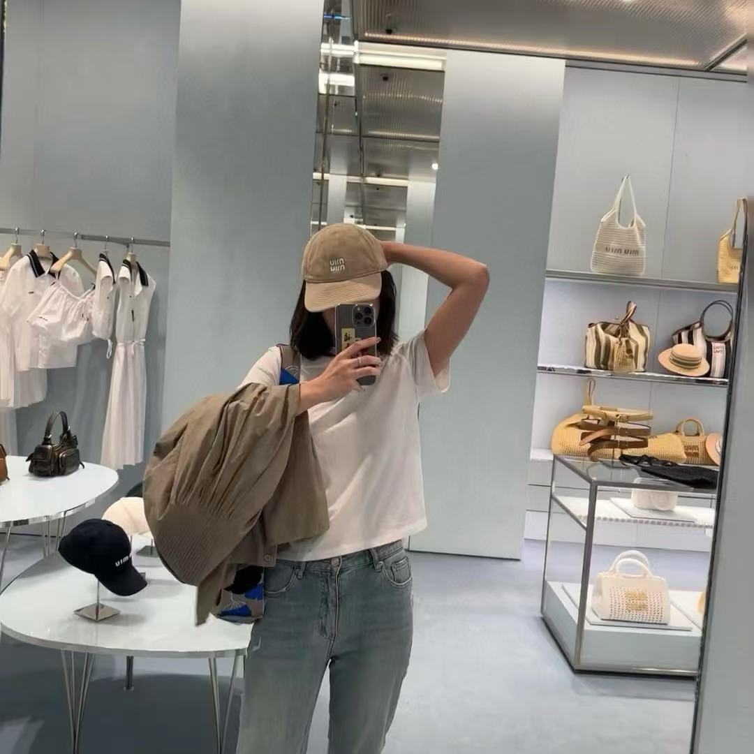 M1UM1U 刺繍入り文字入りベースボールキャップ【50％割引+送料無料】