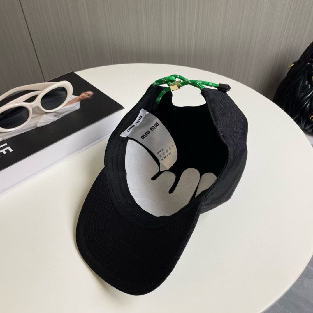 M1UM1U 刺繍入り文字入りベースボールキャップ【50％割引+送料無料】