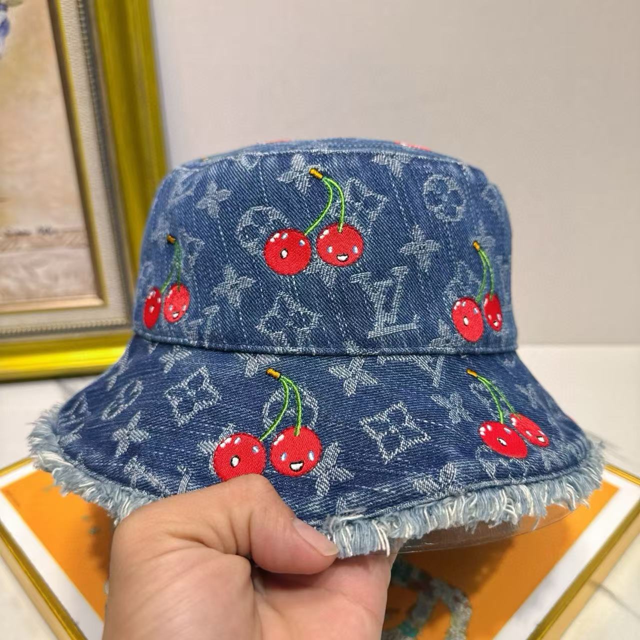 LVチェリーデニムバケットハット【50％割引+送料無料】