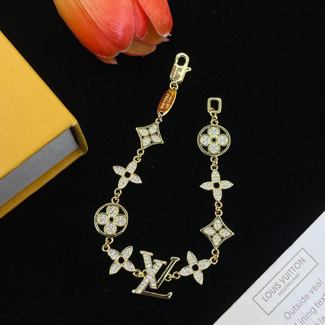 LVダイヤモンド四つ葉のクローバーブレスレット【50％割引+送料無料】