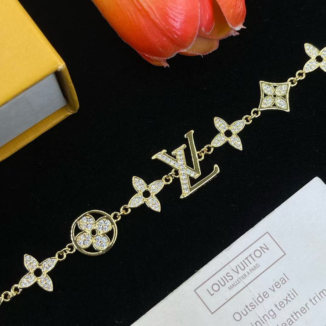 LVダイヤモンド四つ葉のクローバーブレスレット【50％割引+送料無料】