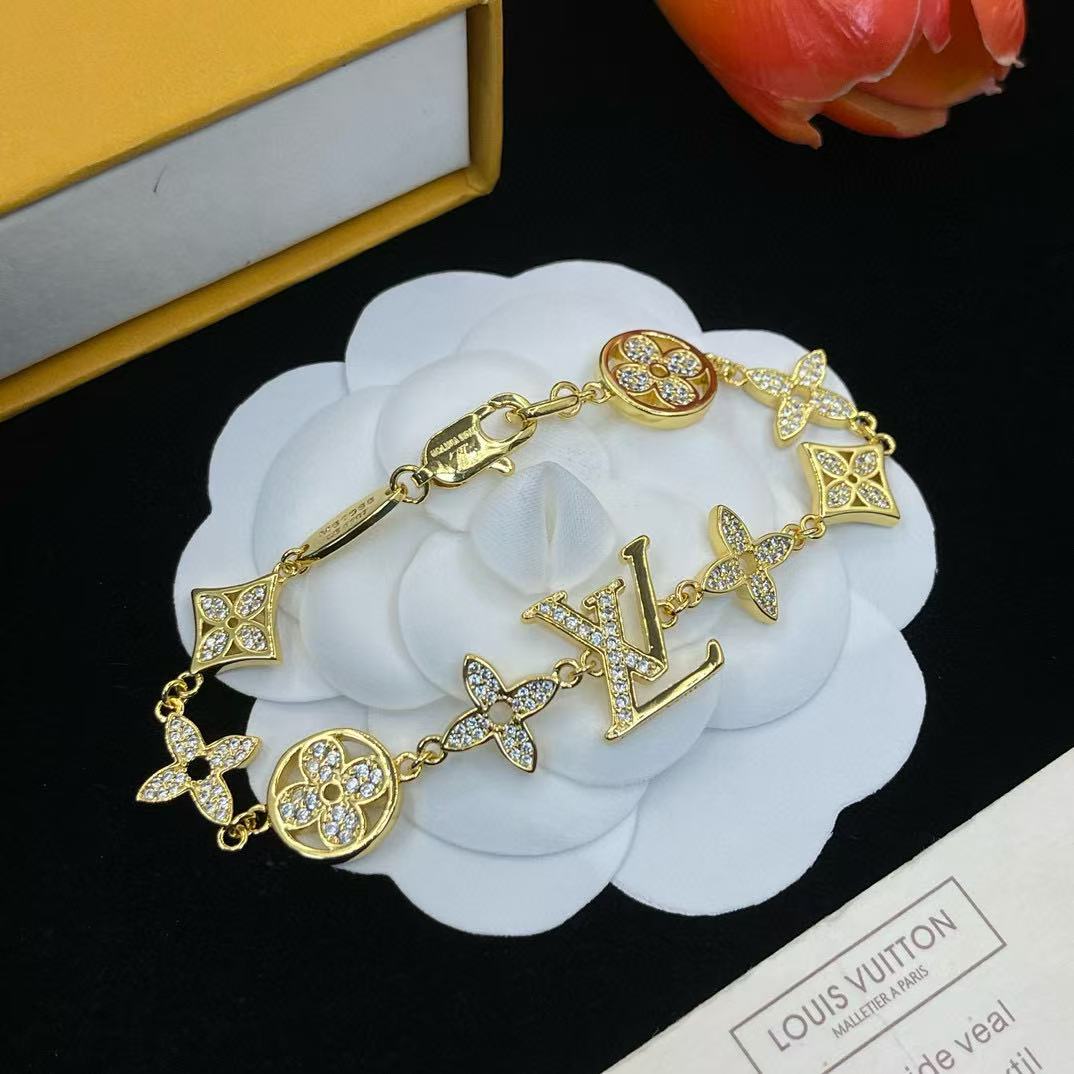 LVダイヤモンド四つ葉のクローバーブレスレット【50％割引+送料無料】