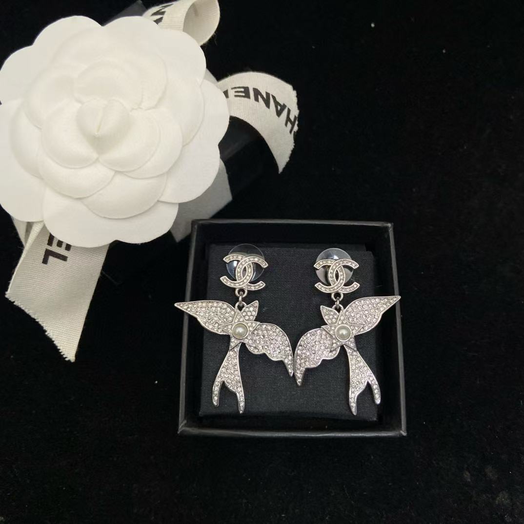 CHANE1 ダブルC バード ダイヤモンド イヤリング【50％割引+送料無料】