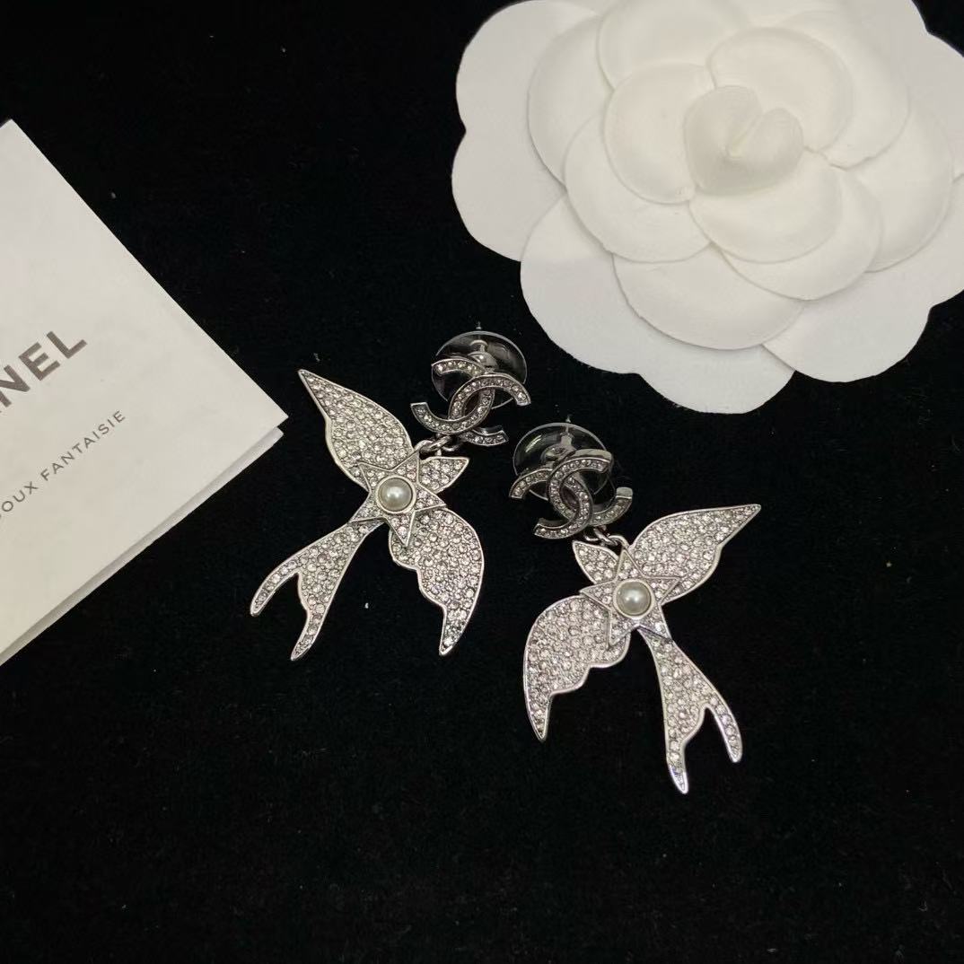 CHANE1 ダブルC バード ダイヤモンド イヤリング【50％割引+送料無料】