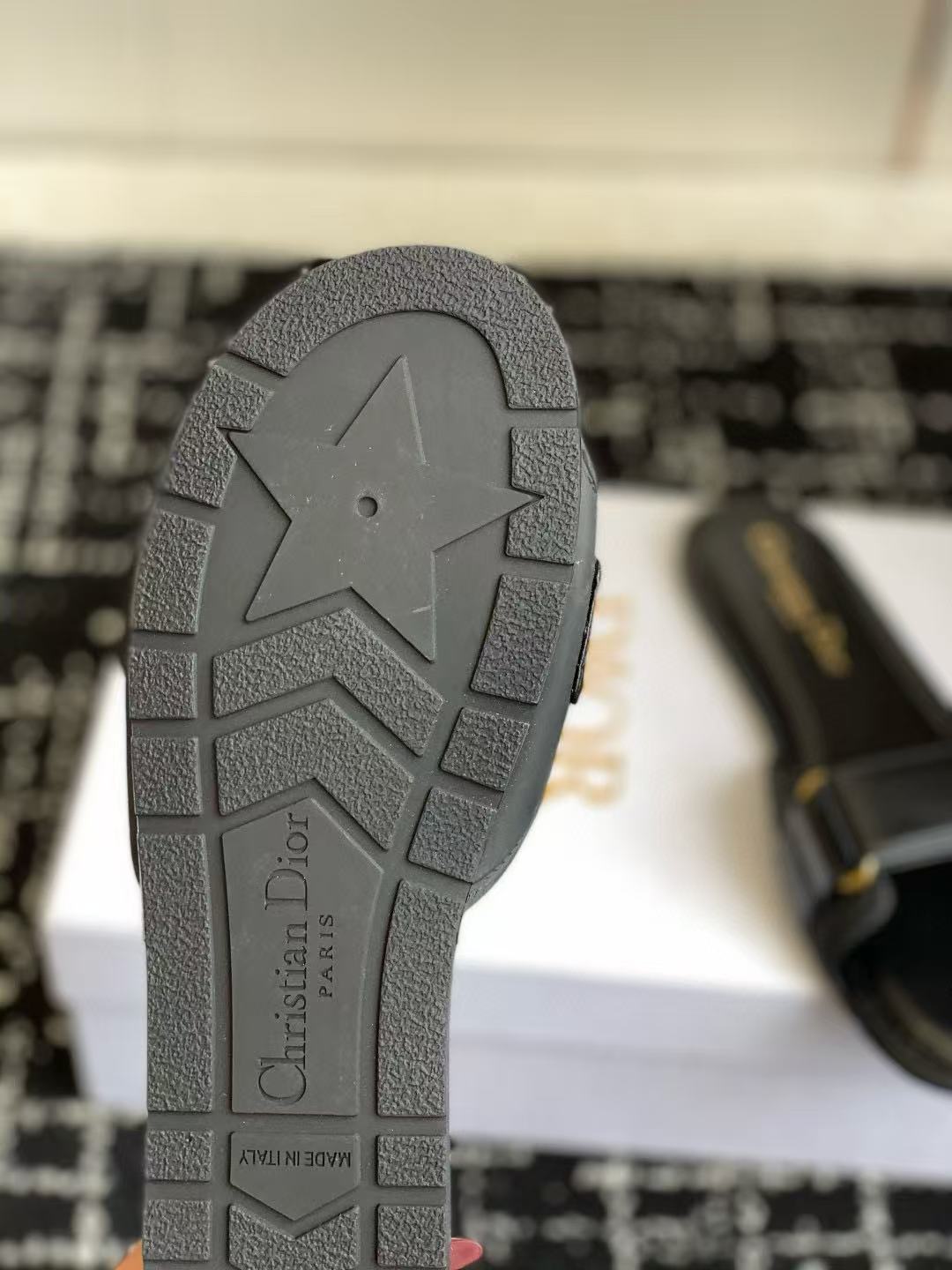 DI0Rの高品質シンプルスリッパ【50％割引+送料無料】