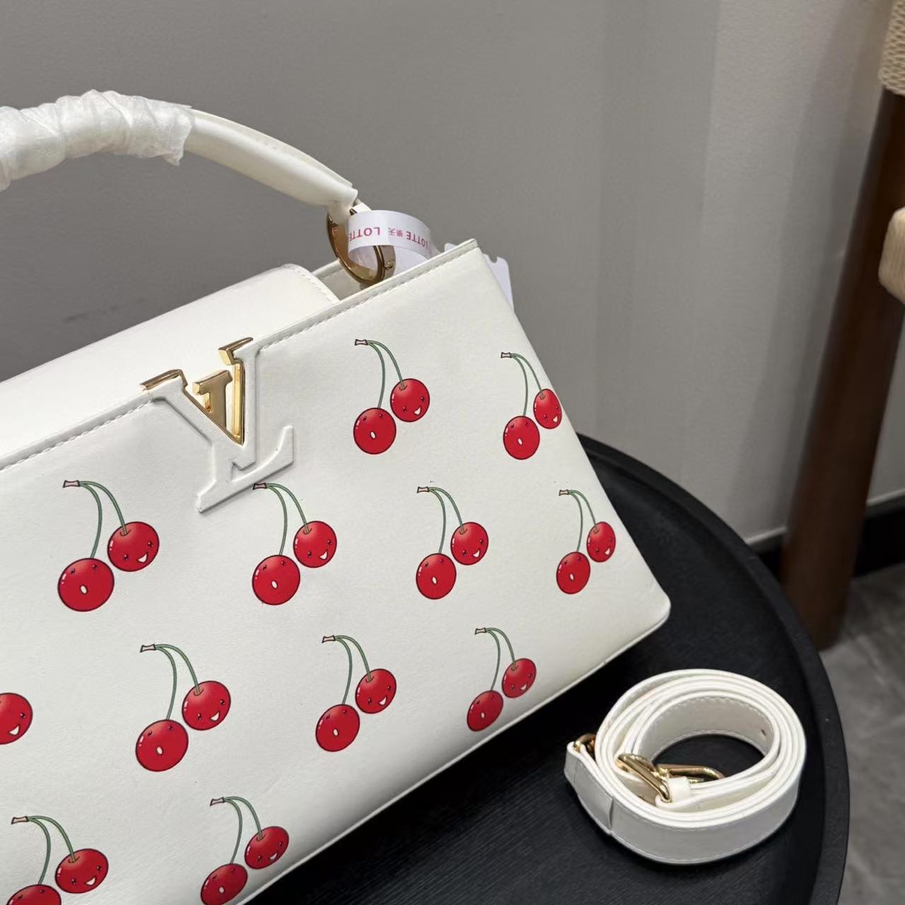 LVチェリーハンドバッグ【50％割引+送料無料】