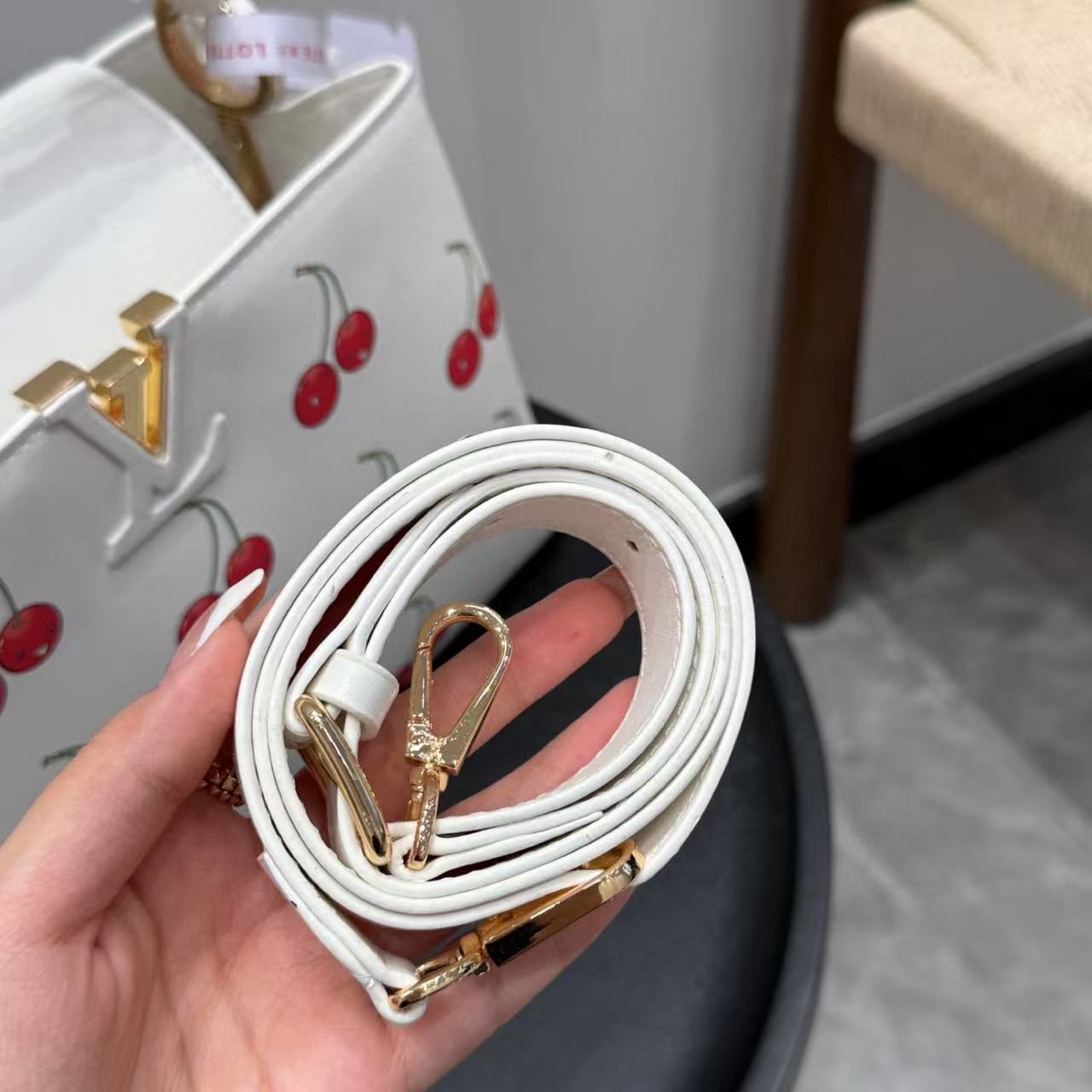 LVチェリーハンドバッグ【50％割引+送料無料】