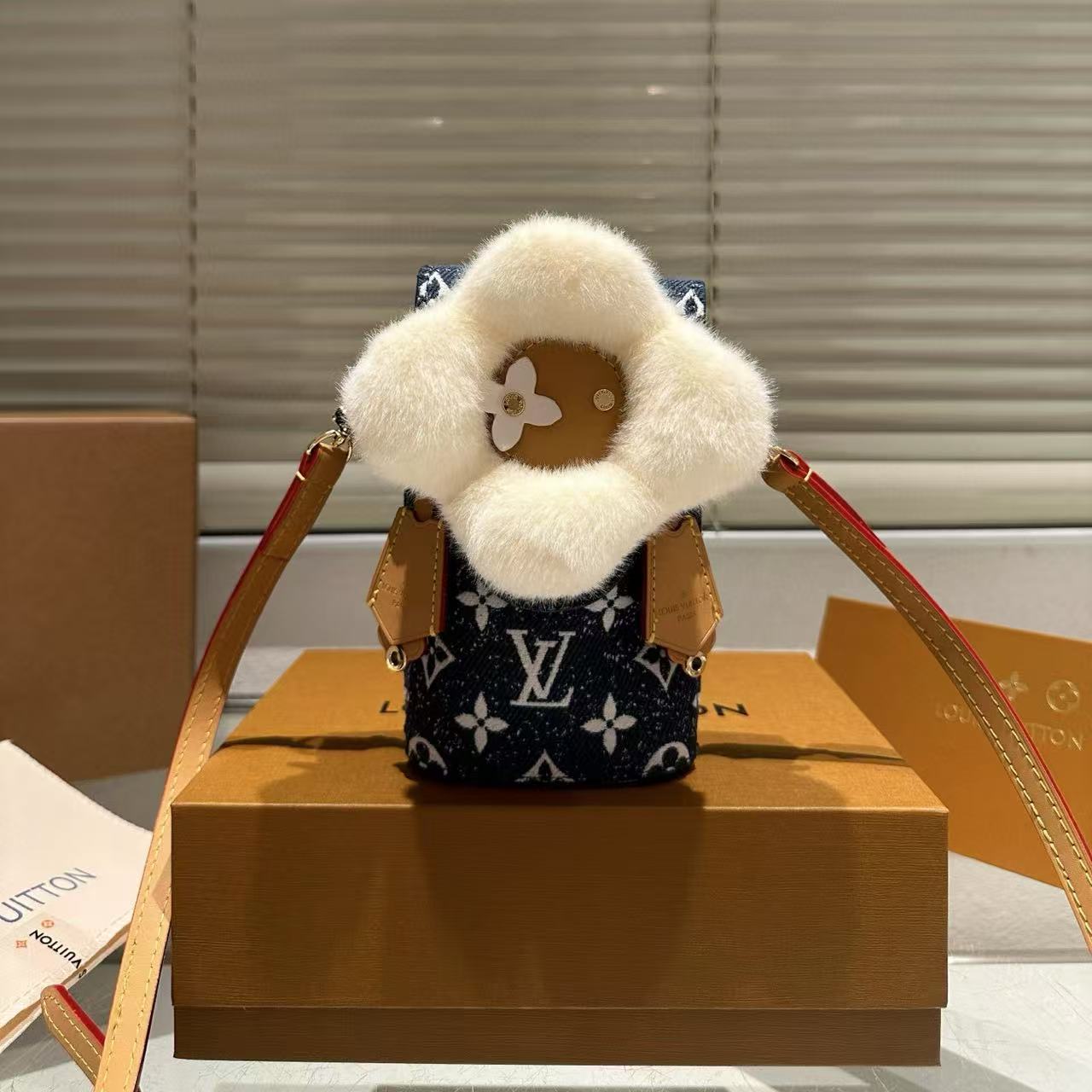 LV 携帯電話バッグ【50％割引+送料無料】