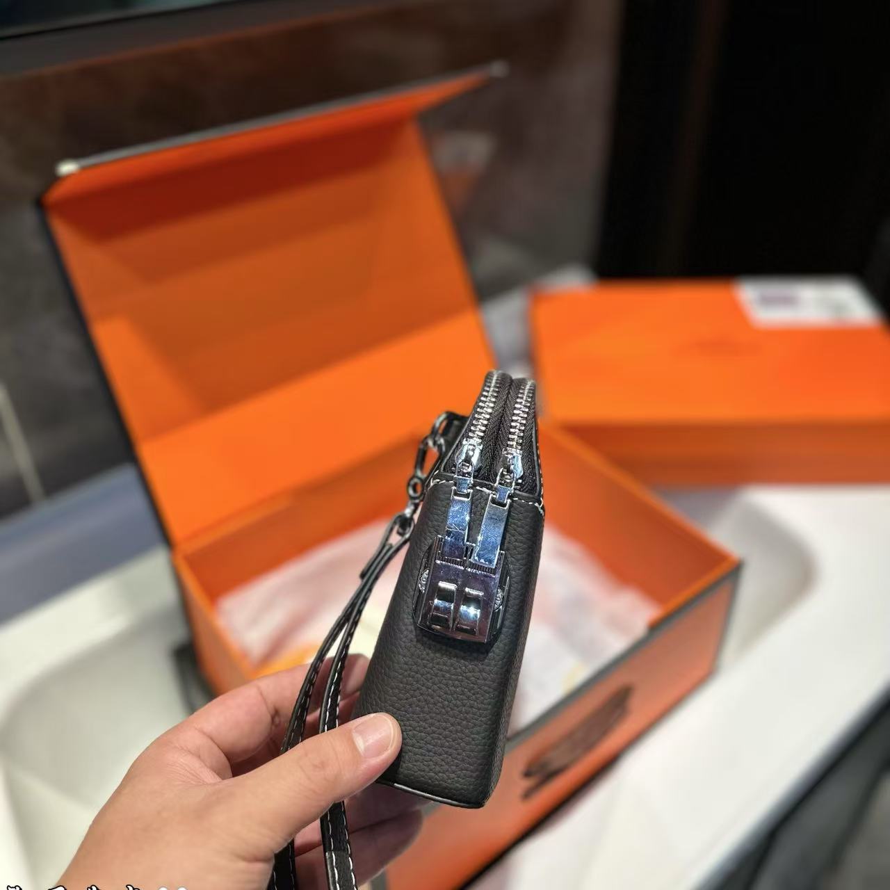 HERME5 シンプルレザークラッチ【50％割引+送料無料】