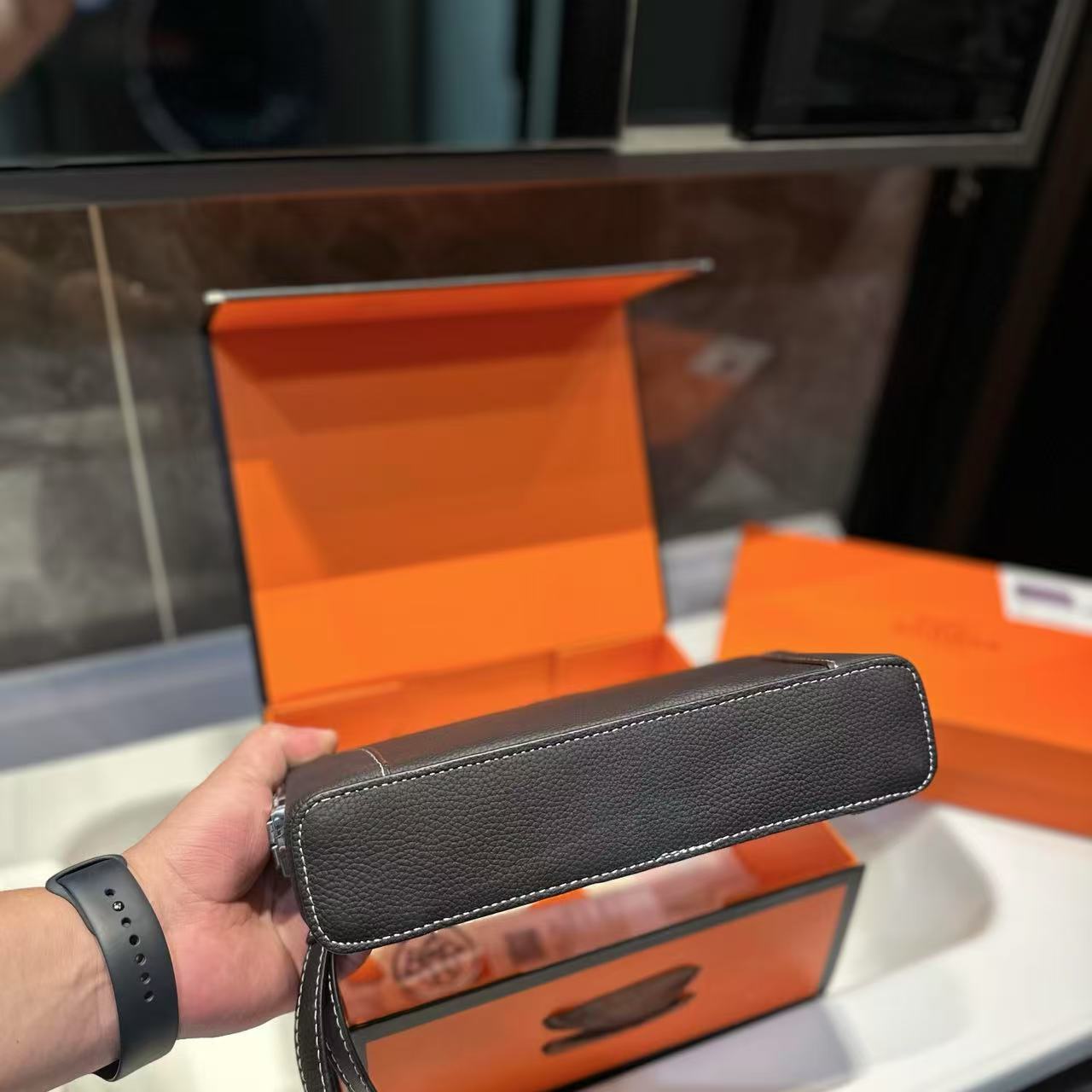 HERME5 シンプルレザークラッチ【50％割引+送料無料】