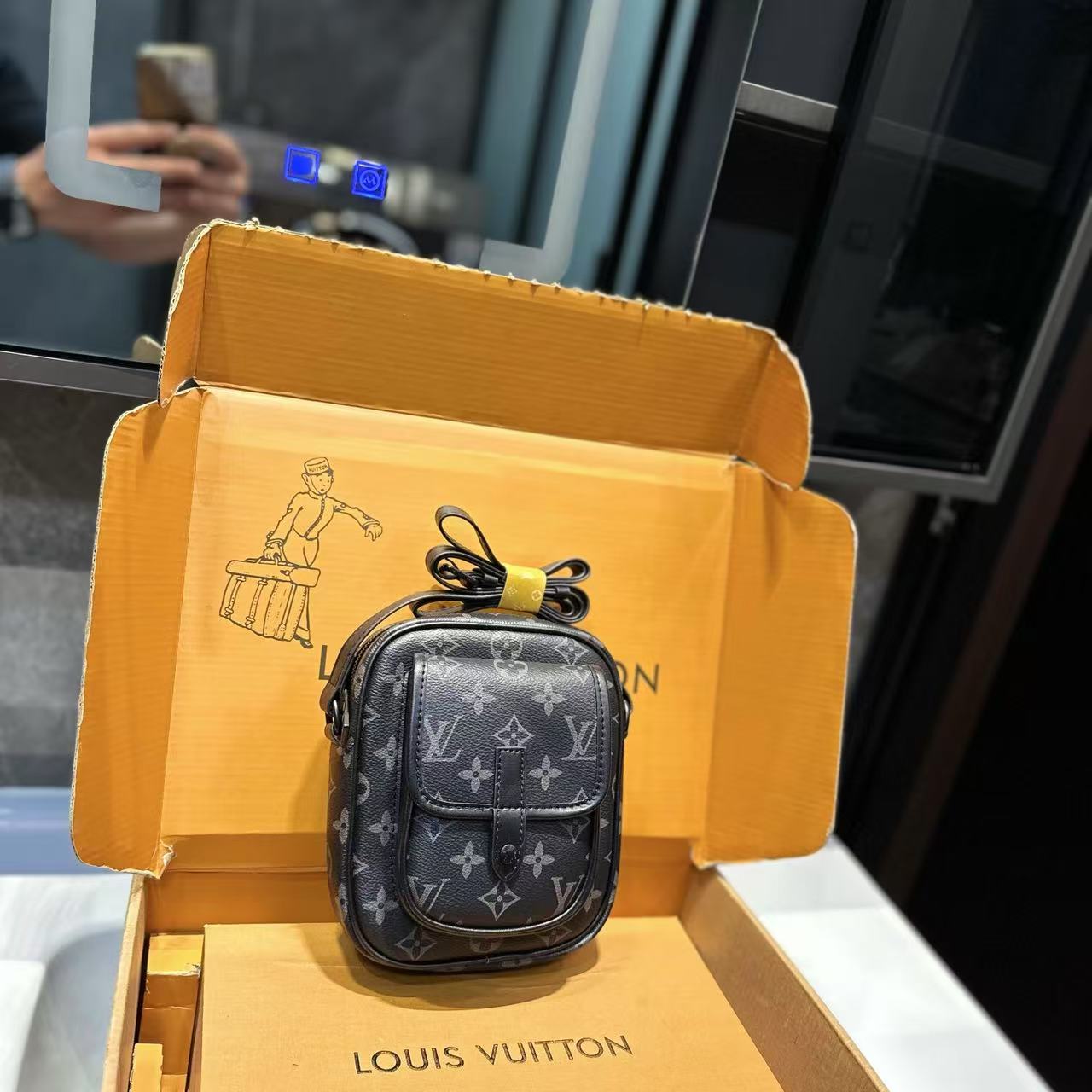 LV クロスボディカメラバッグ【50％割引+送料無料】