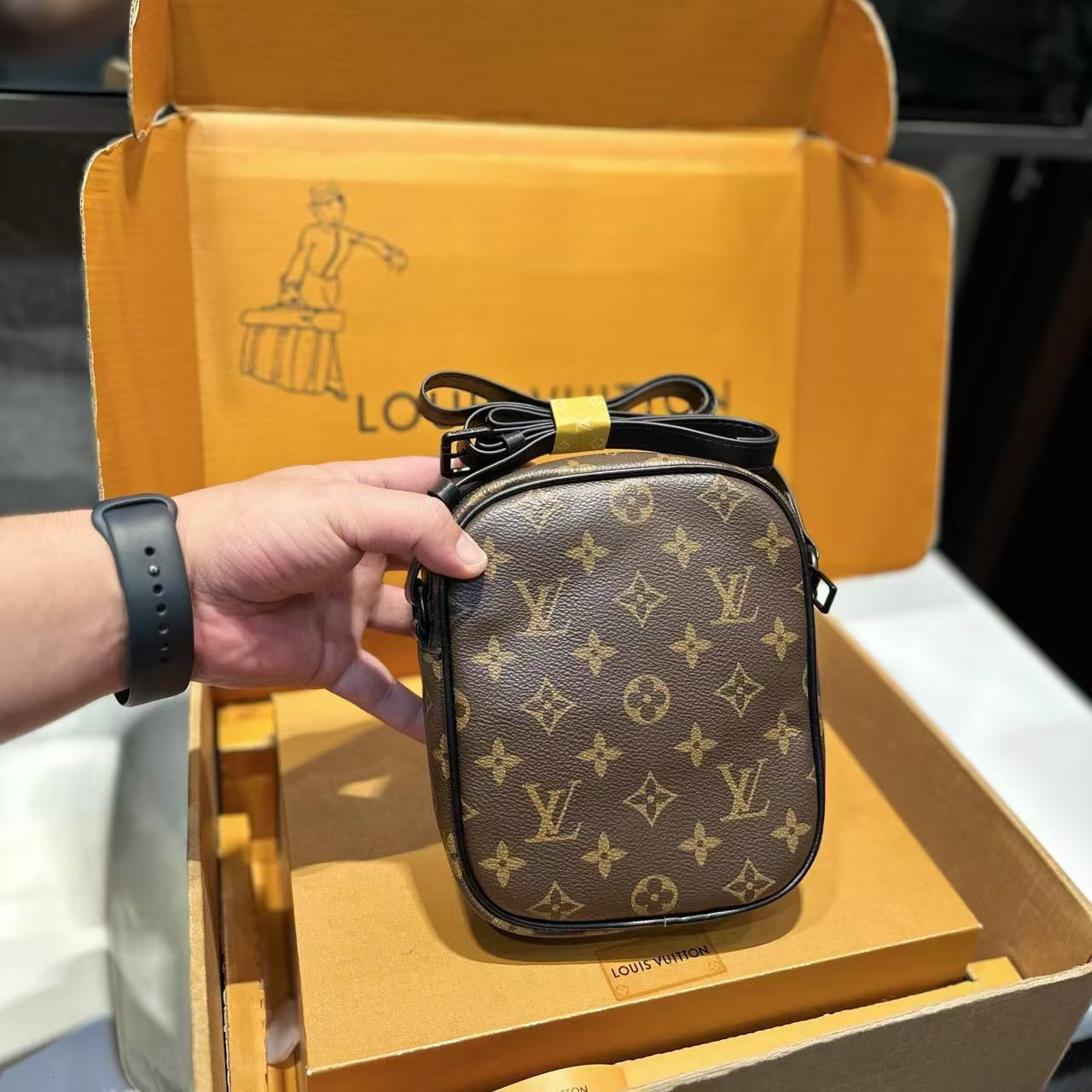 LV クロスボディカメラバッグ【50％割引+送料無料】
