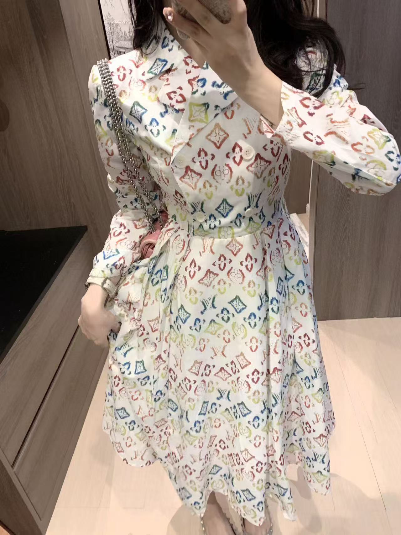 LVプリントの長袖ドレス【50％割引+送料無料】