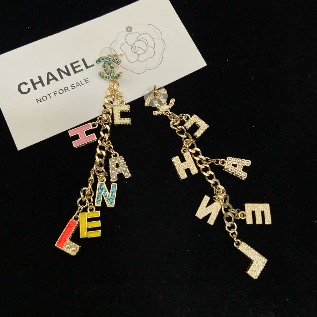 CHANE1 カラフルエナメルレタータッセルイヤリング【50％割引+送料無料】