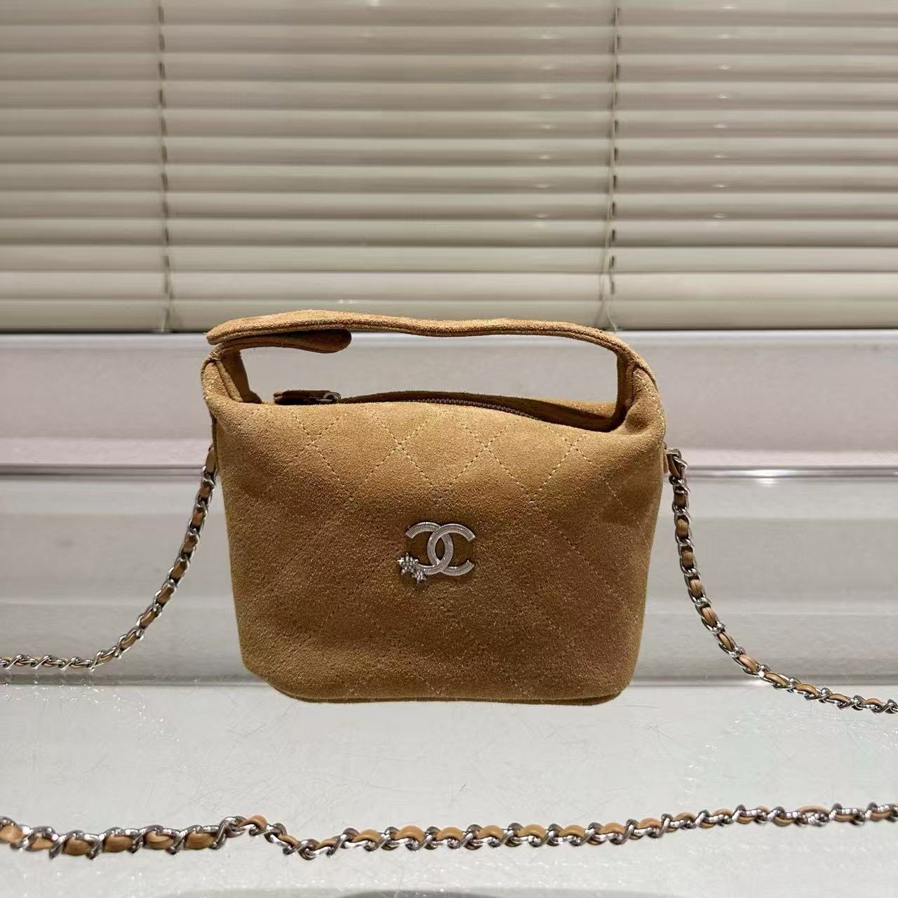 CHANE1 ディアスキンチェーンハンドバッグ【50％割引+送料無料】