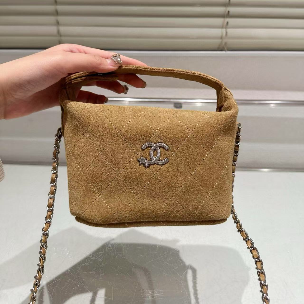 CHANE1 ディアスキンチェーンハンドバッグ【50％割引+送料無料】