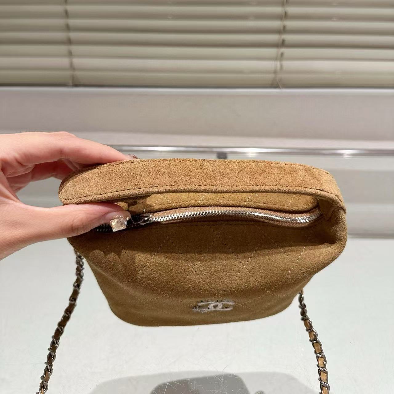 CHANE1 ディアスキンチェーンハンドバッグ【50％割引+送料無料】