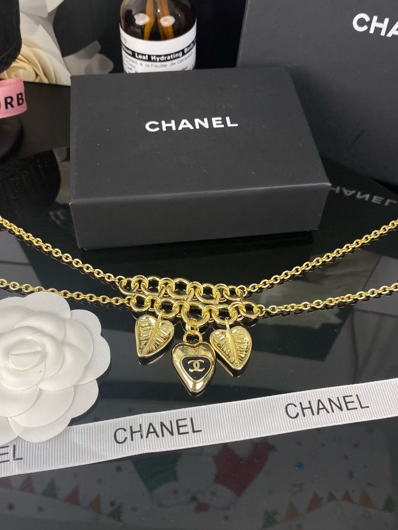 CHANE1 ダブルC ブラックゴールドエナメルダブルネックレス【50％割引+送料無料】