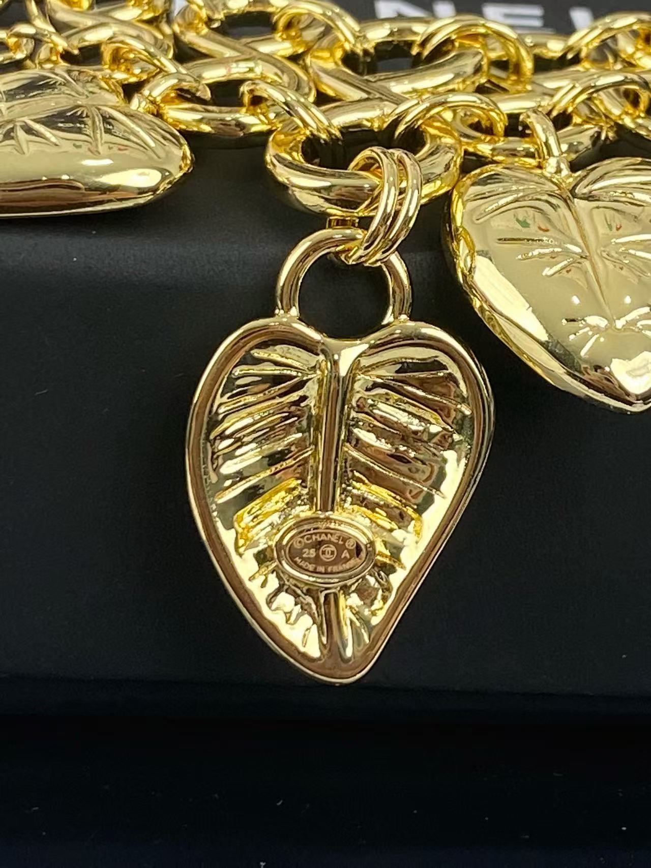 CHANE1 ダブルC ブラックゴールドエナメルダブルネックレス【50％割引+送料無料】