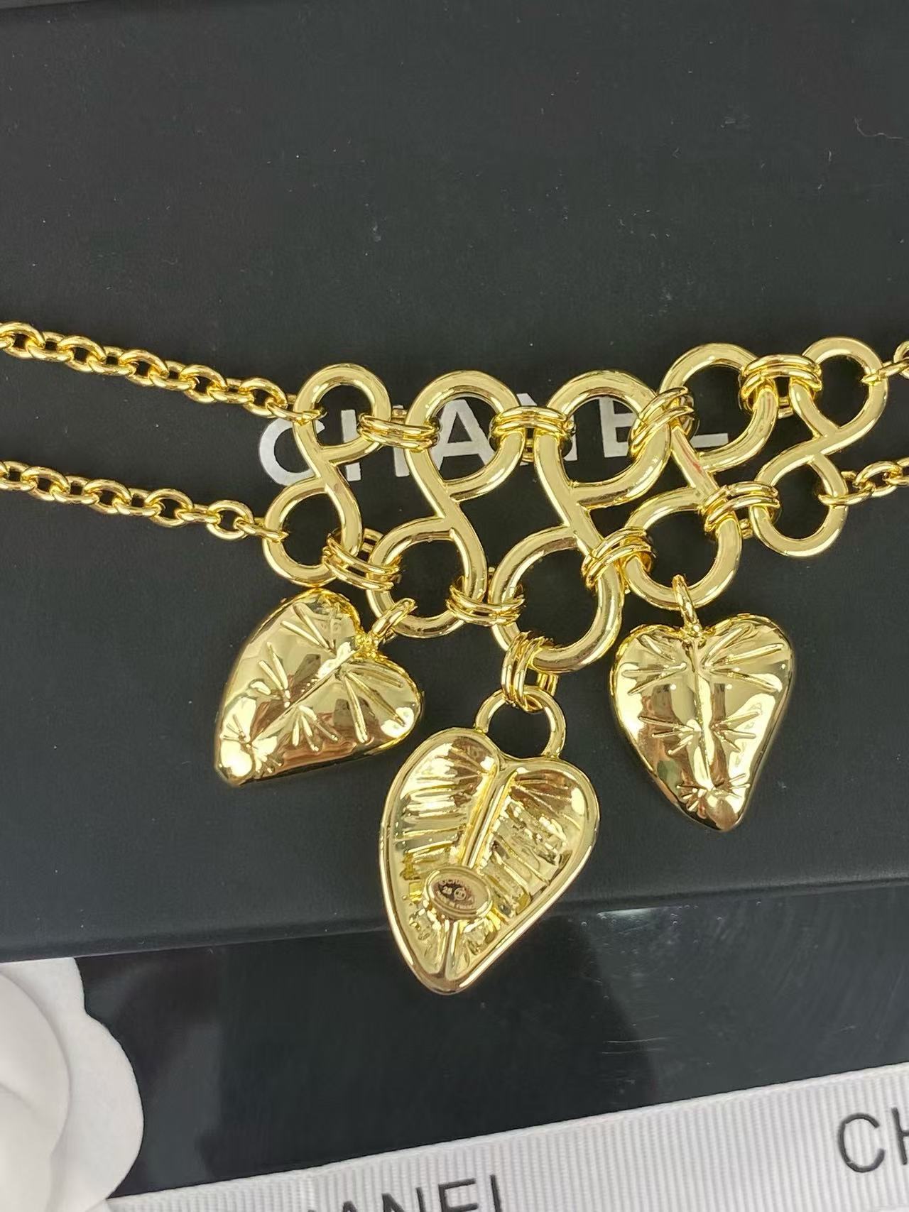 CHANE1 ダブルC ブラックゴールドエナメルダブルネックレス【50％割引+送料無料】