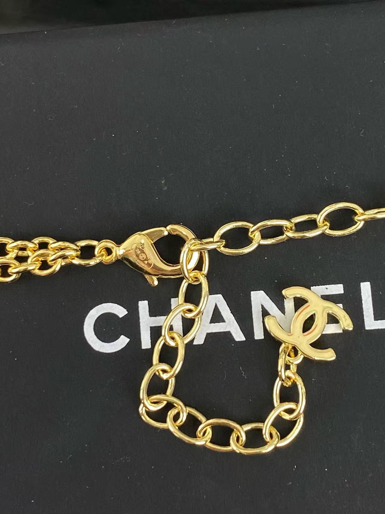 CHANE1 ダブルC ブラックゴールドエナメルダブルネックレス【50％割引+送料無料】