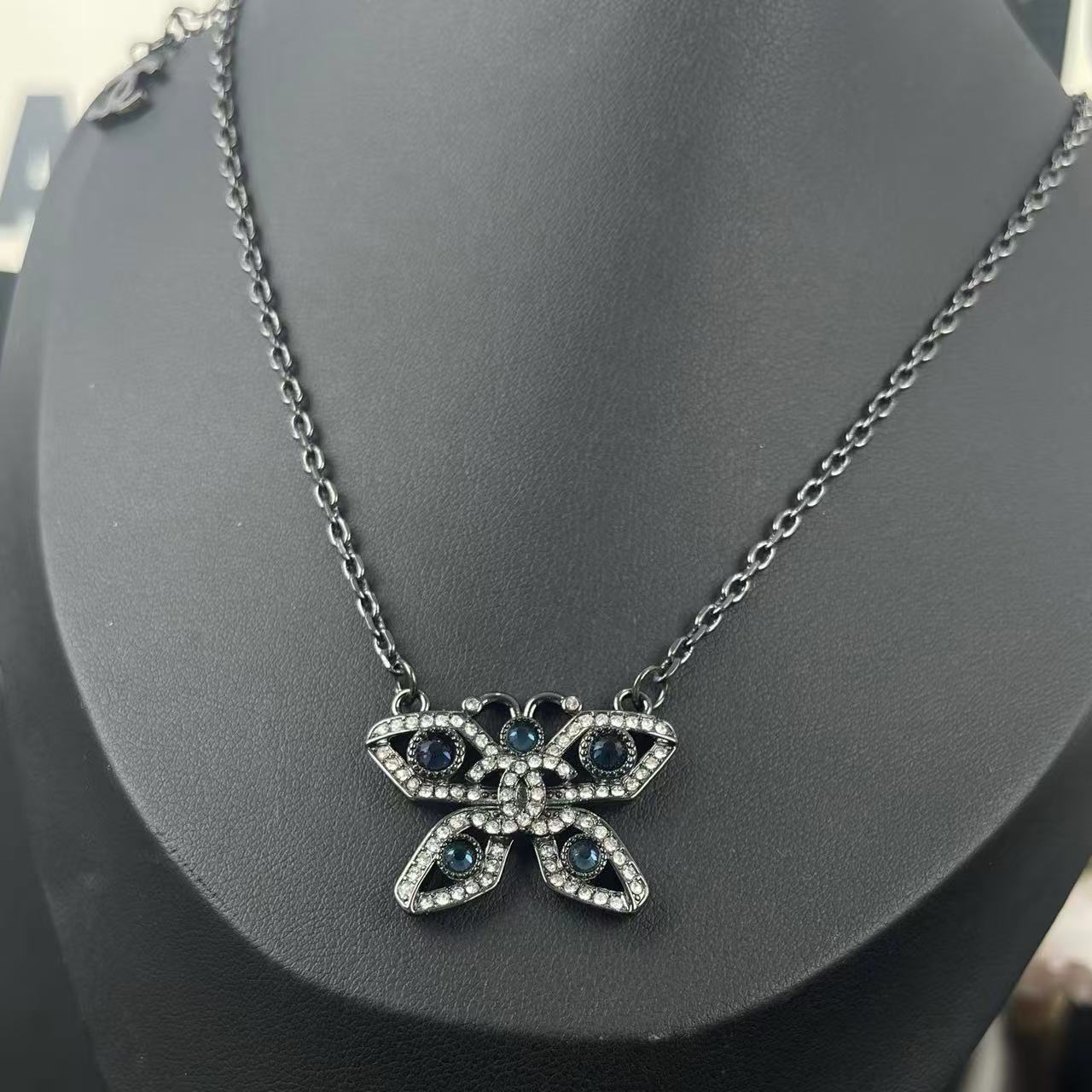 CHANE1 ダブルC バタフライ ダイヤモンド ネックレス【50％割引+送料無料】