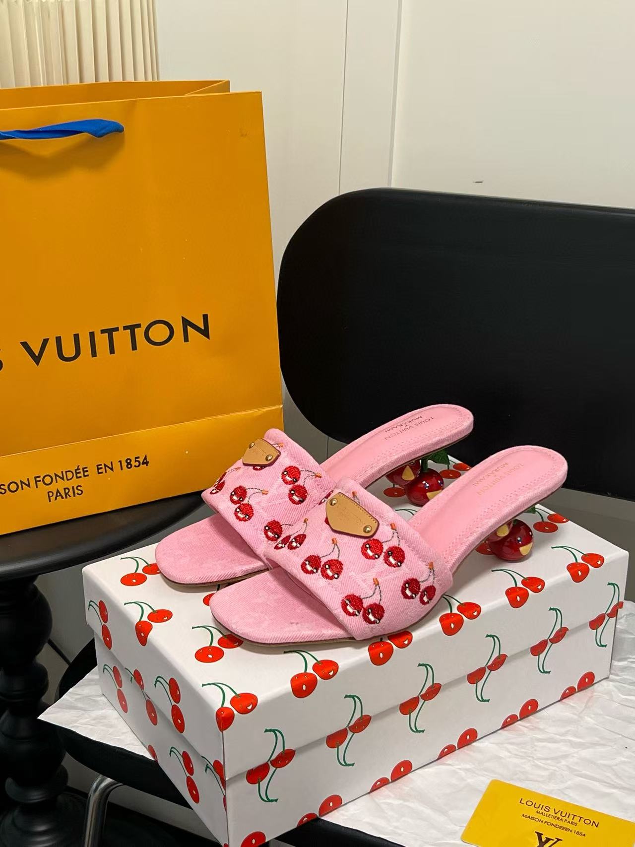 LVチェリーローヒール【50％割引+送料無料】