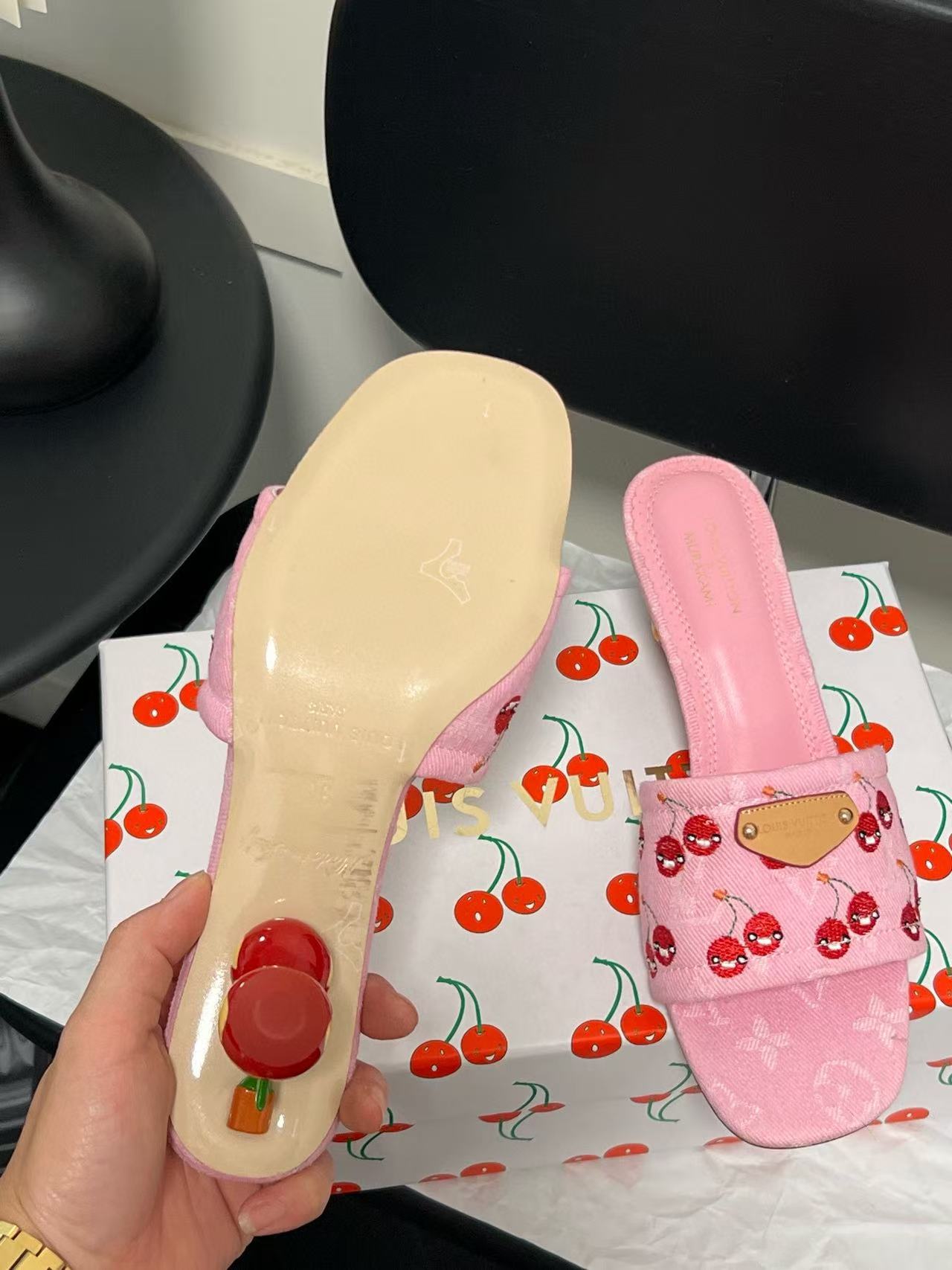 LVチェリーローヒール【50％割引+送料無料】