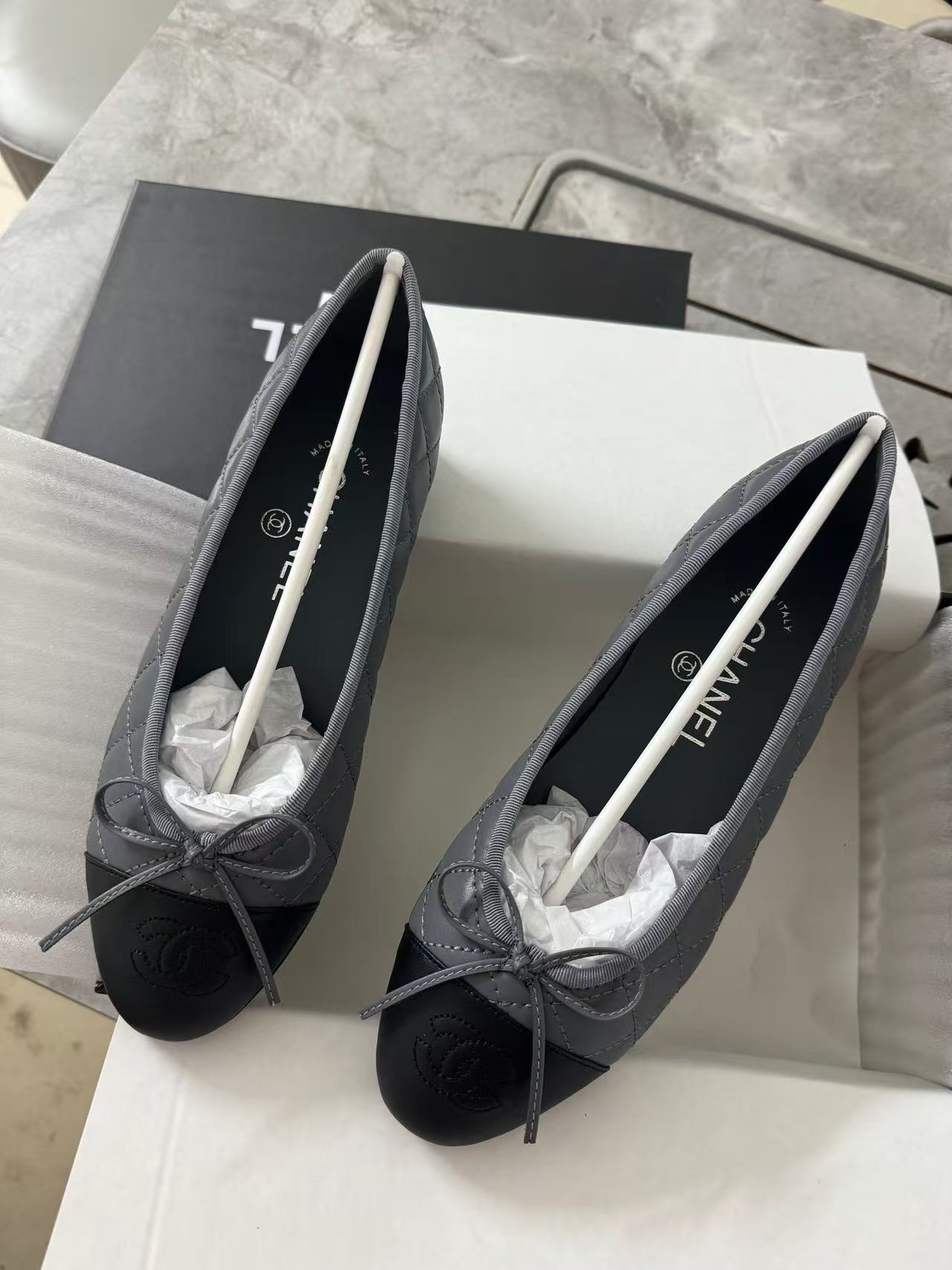 CHANE1 カラーブロック ボウフラットシューズ【50％割引+送料無料】