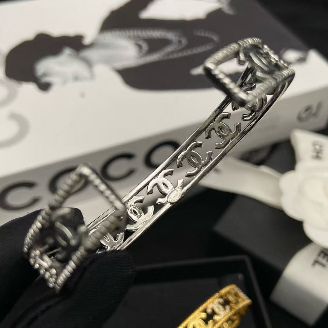 CHANE1 ダブルC ホローレター ブレスレット【50％割引+送料無料】