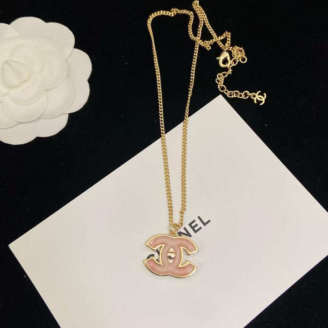 CHANE1 ピンク ダブルC イヤリング + ネックレス 2点セット【50％割引+送料無料】