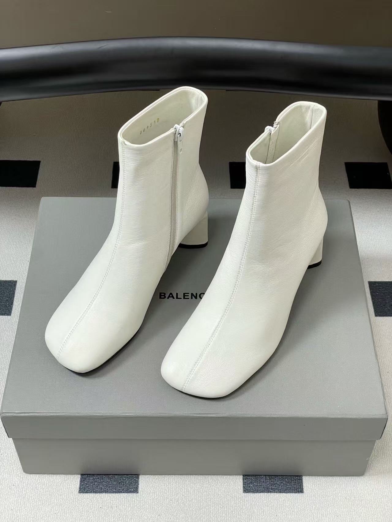 BALENC1AGの高品質スクエアトゥアンクルブーツ【50％割引+送料無料】