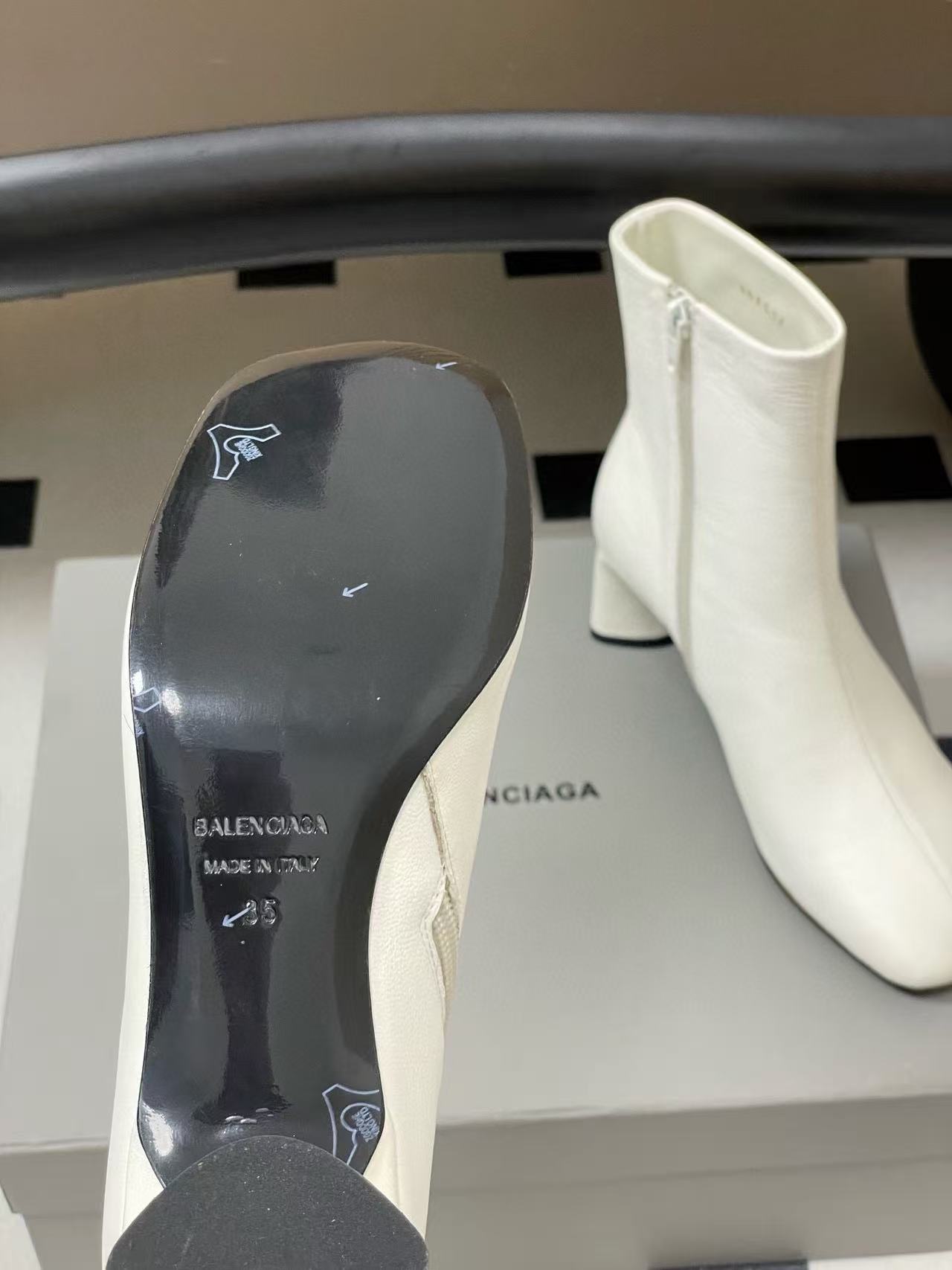 BALENC1AGの高品質スクエアトゥアンクルブーツ【50％割引+送料無料】