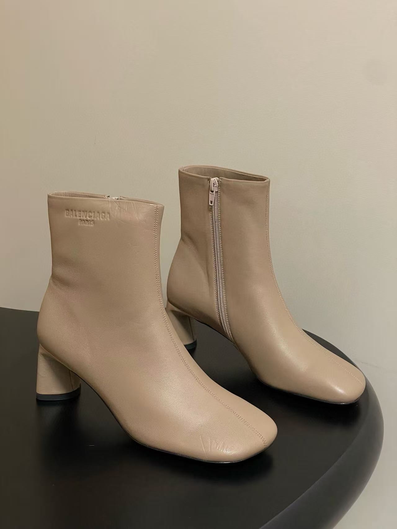 BALENC1AGの高品質スクエアトゥアンクルブーツ【50％割引+送料無料】