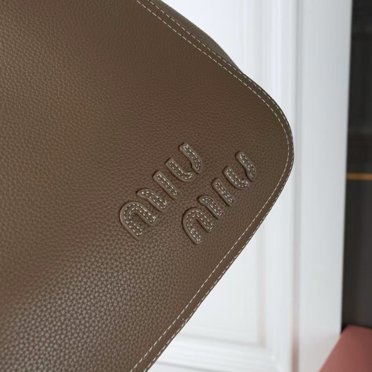 M1UM1U シンプル脇下バッグ【50％割引+送料無料】