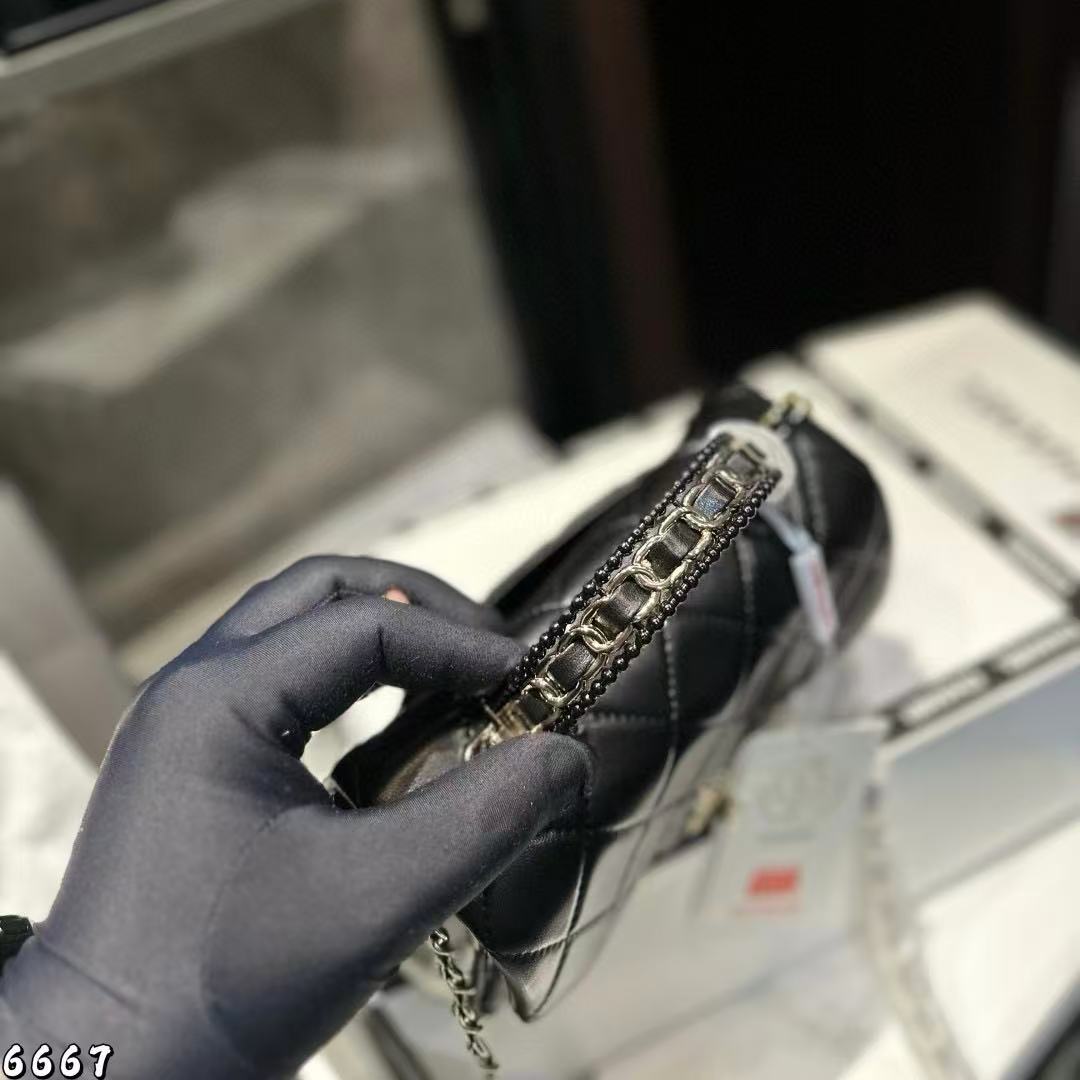 CHANE1 チェーンハンドバッグ【50％割引+送料無料】