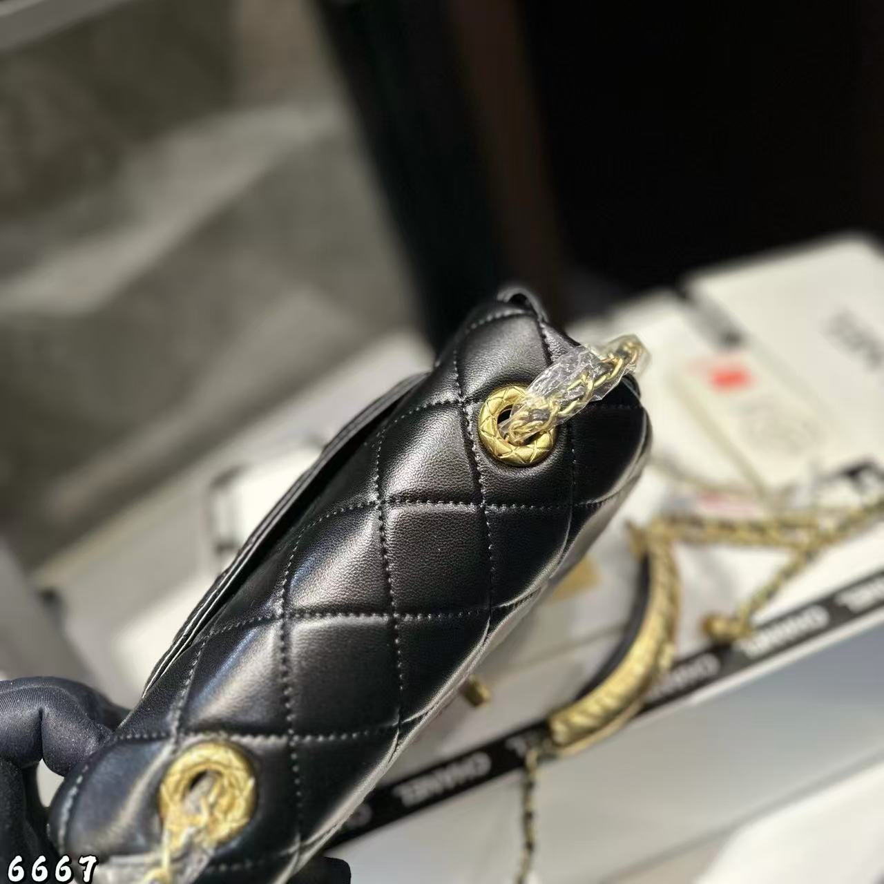 CHANE1 スパイラルハンドルハンドバッグ【50％割引+送料無料】