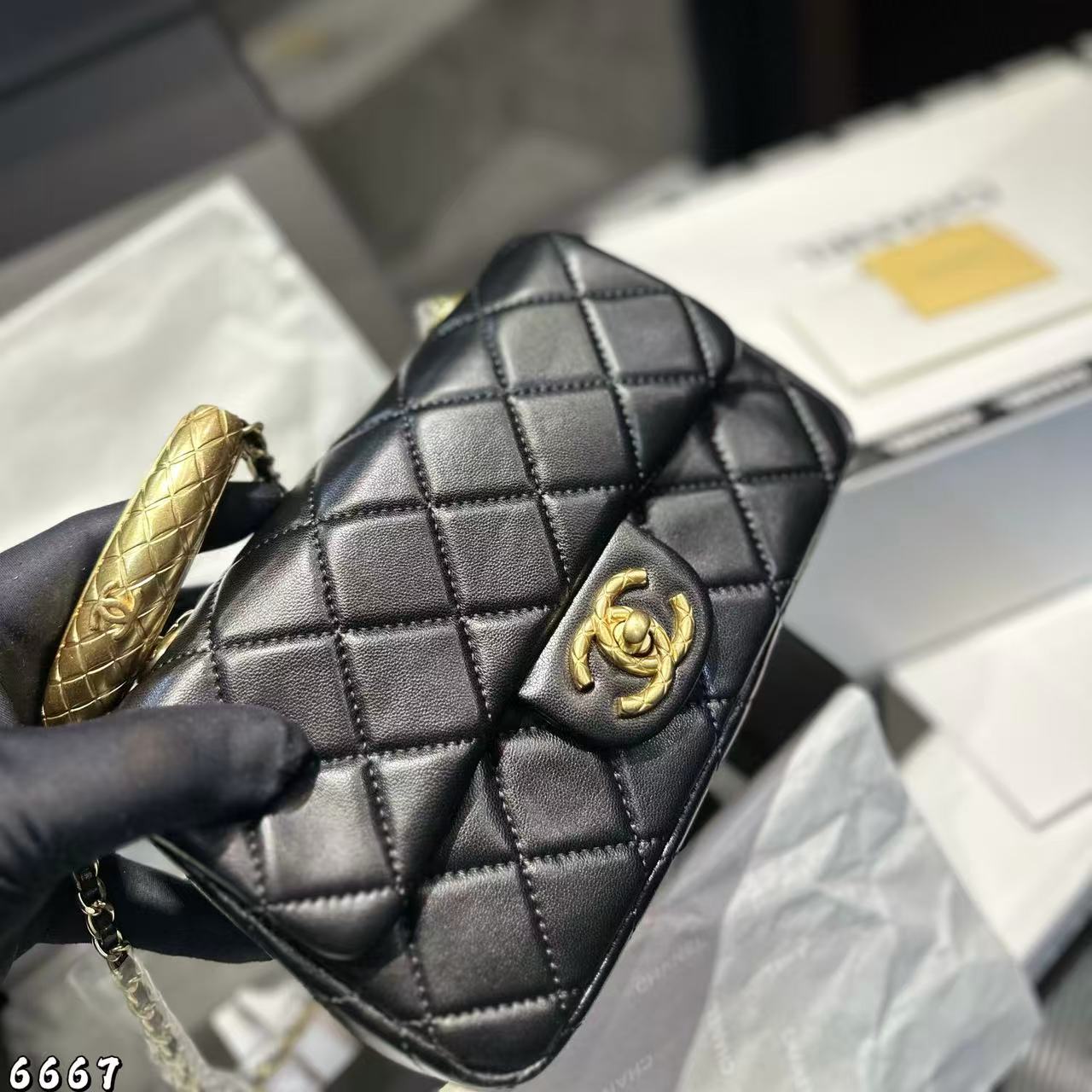 CHANE1 スパイラルハンドルハンドバッグ【50％割引+送料無料】