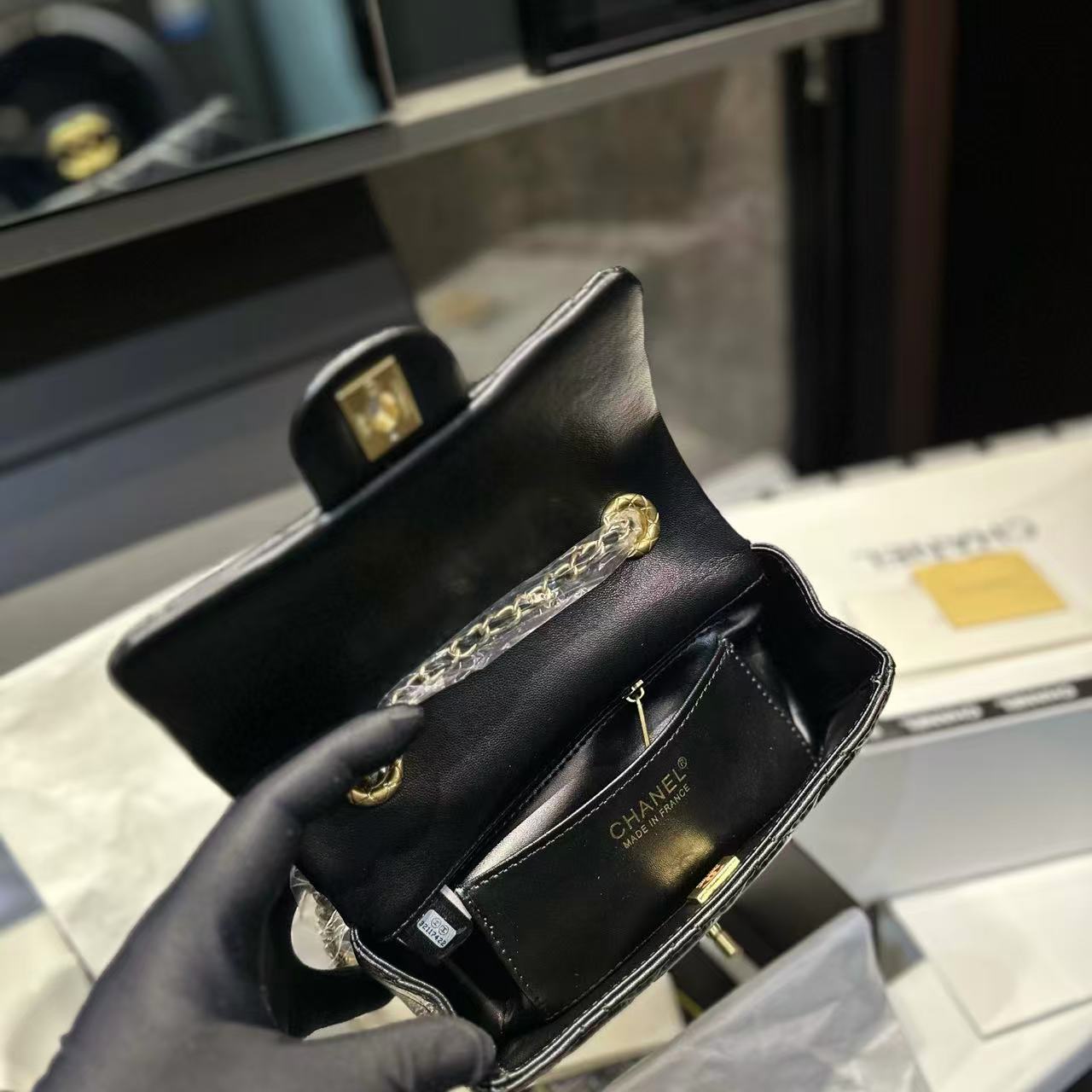 CHANE1 スパイラルハンドルハンドバッグ【50％割引+送料無料】