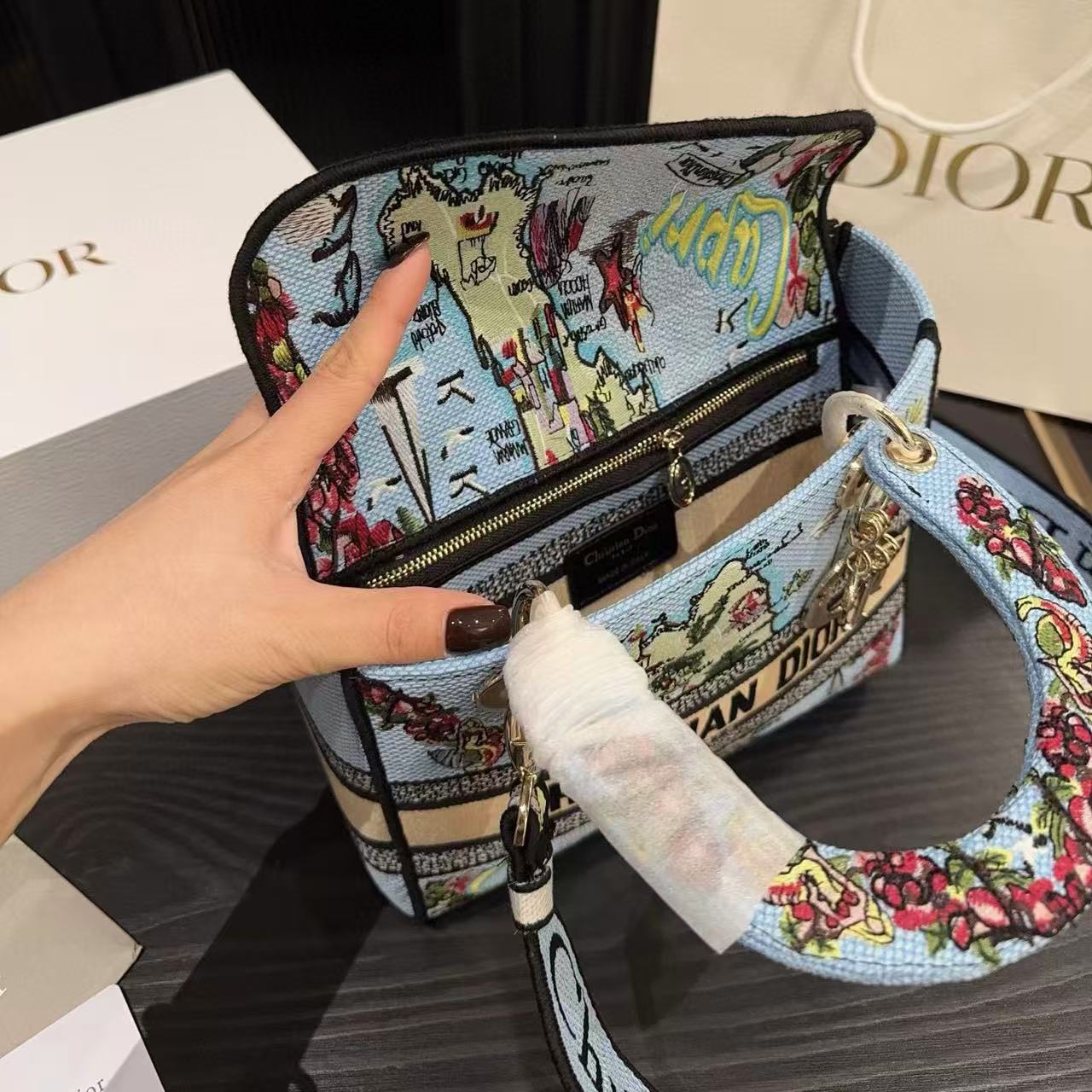 DI0Rの高品質プリントハンドバッグ【50％割引+送料無料】