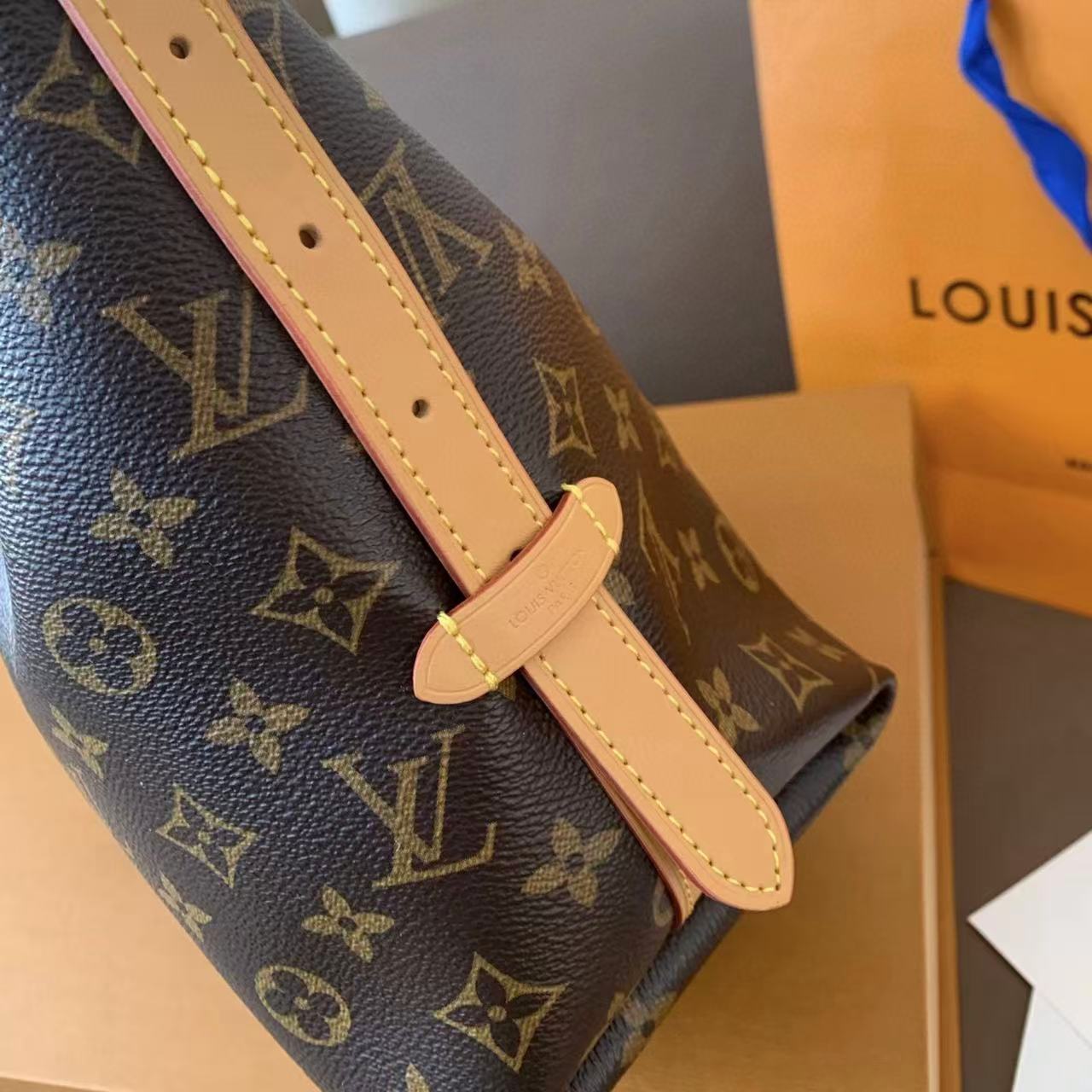 LV carryall脇下バッグ【50％割引+送料無料】
