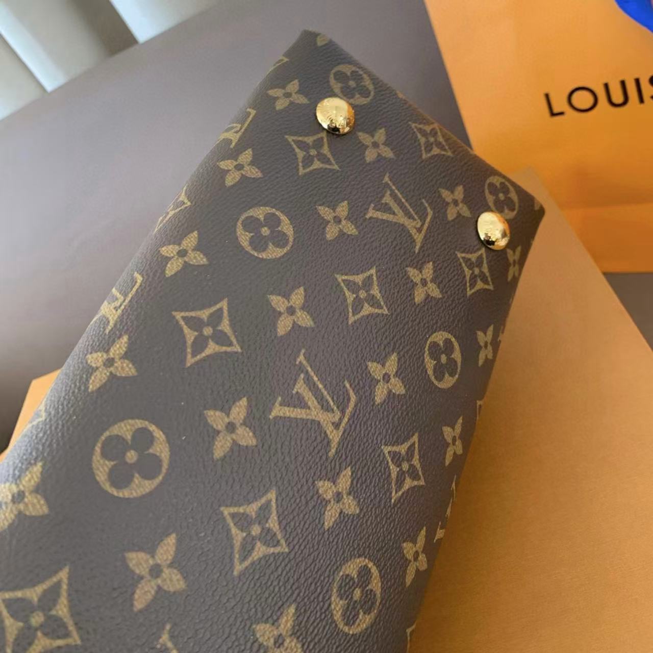 LV carryall脇下バッグ【50％割引+送料無料】