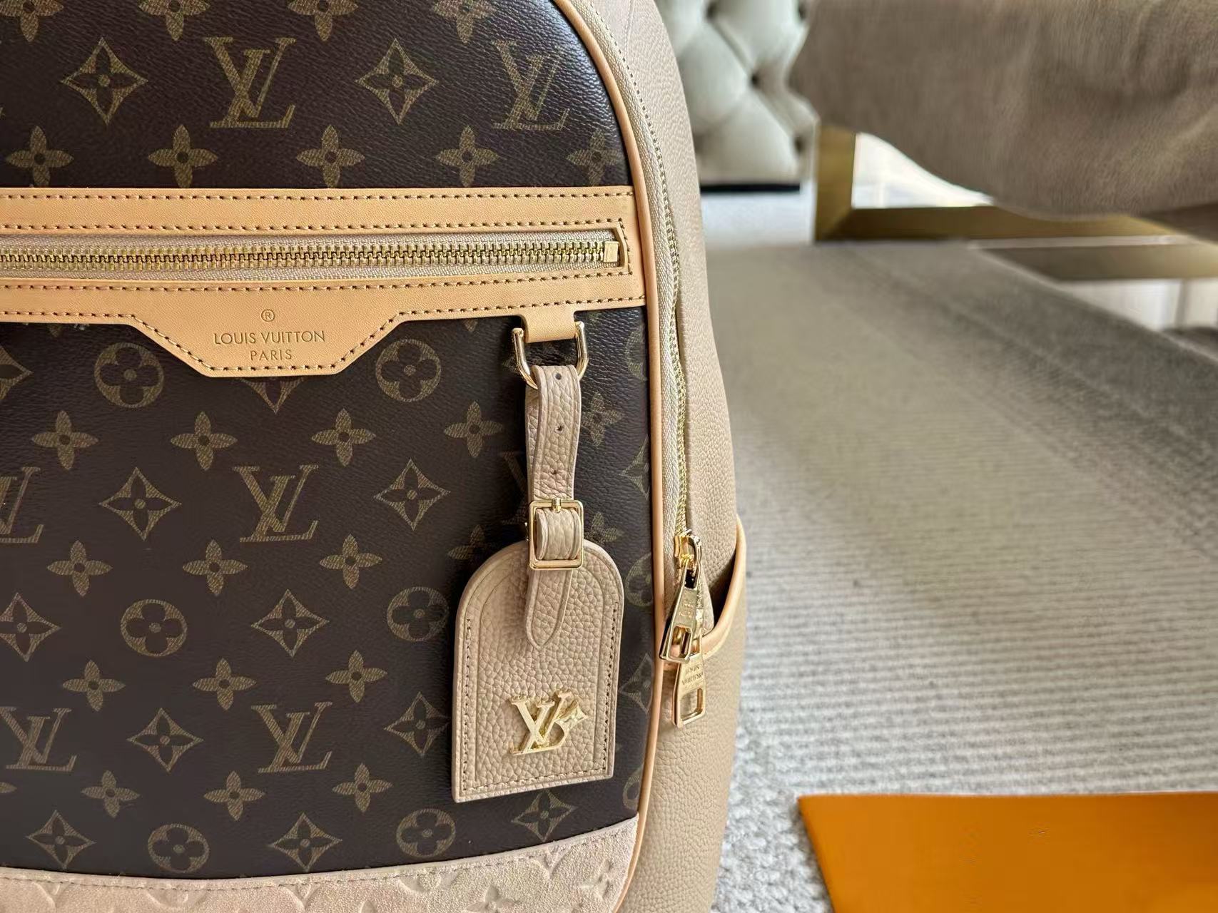 LVレザーバックパック【50％割引+送料無料】